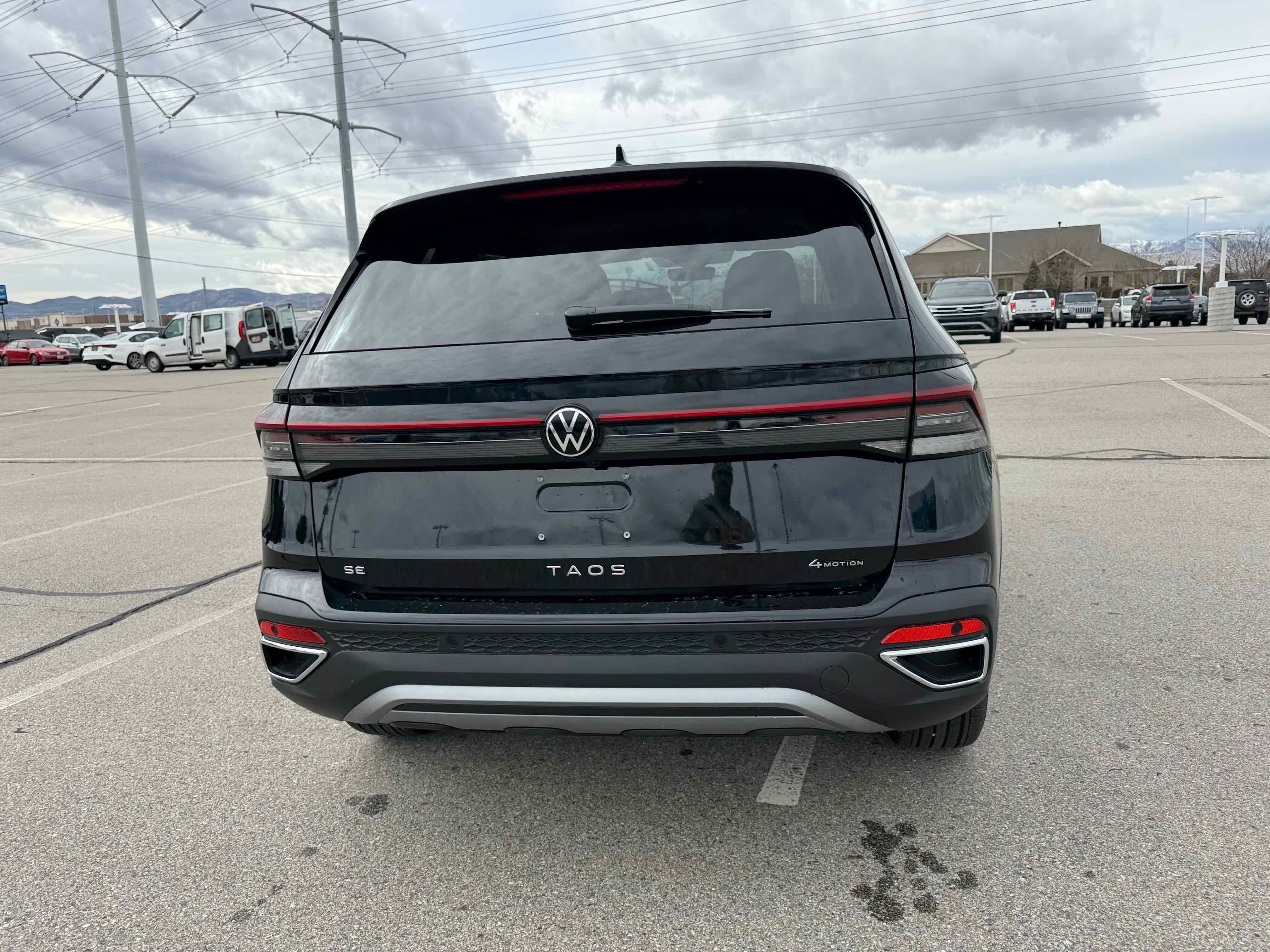 2026 Volkswagen Taos SE