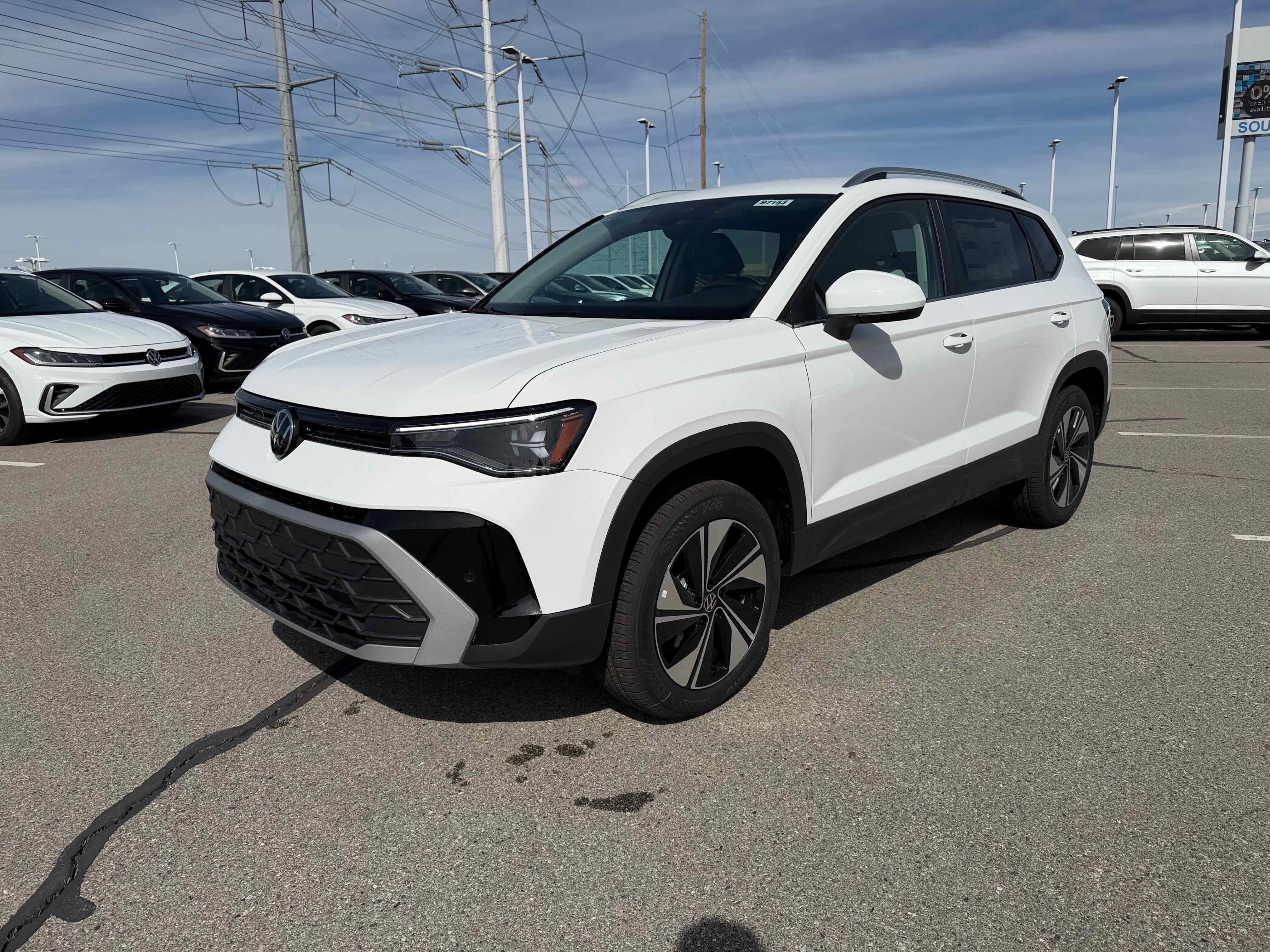 2026 Volkswagen Taos SE