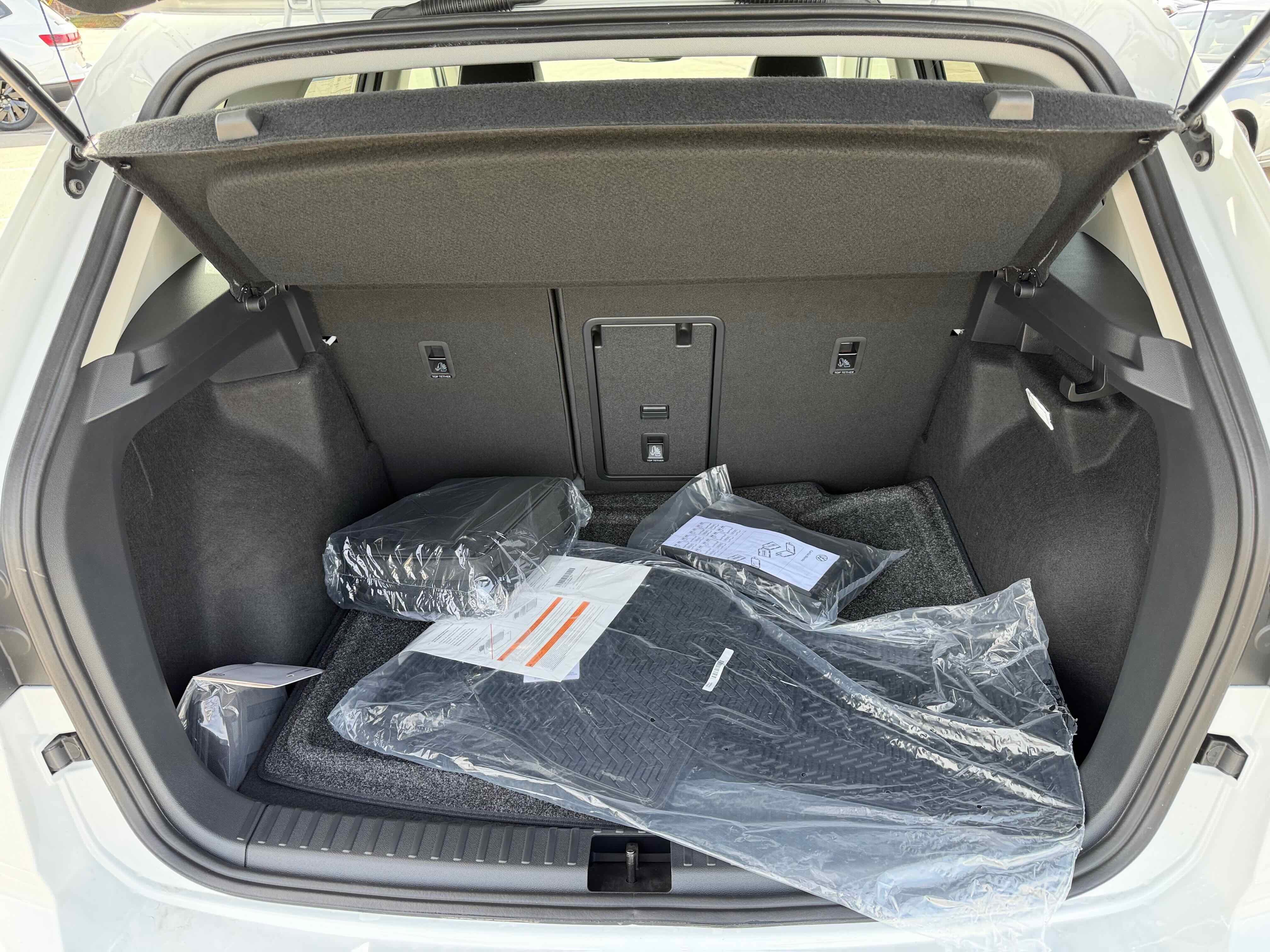 2026 Volkswagen Taos SE