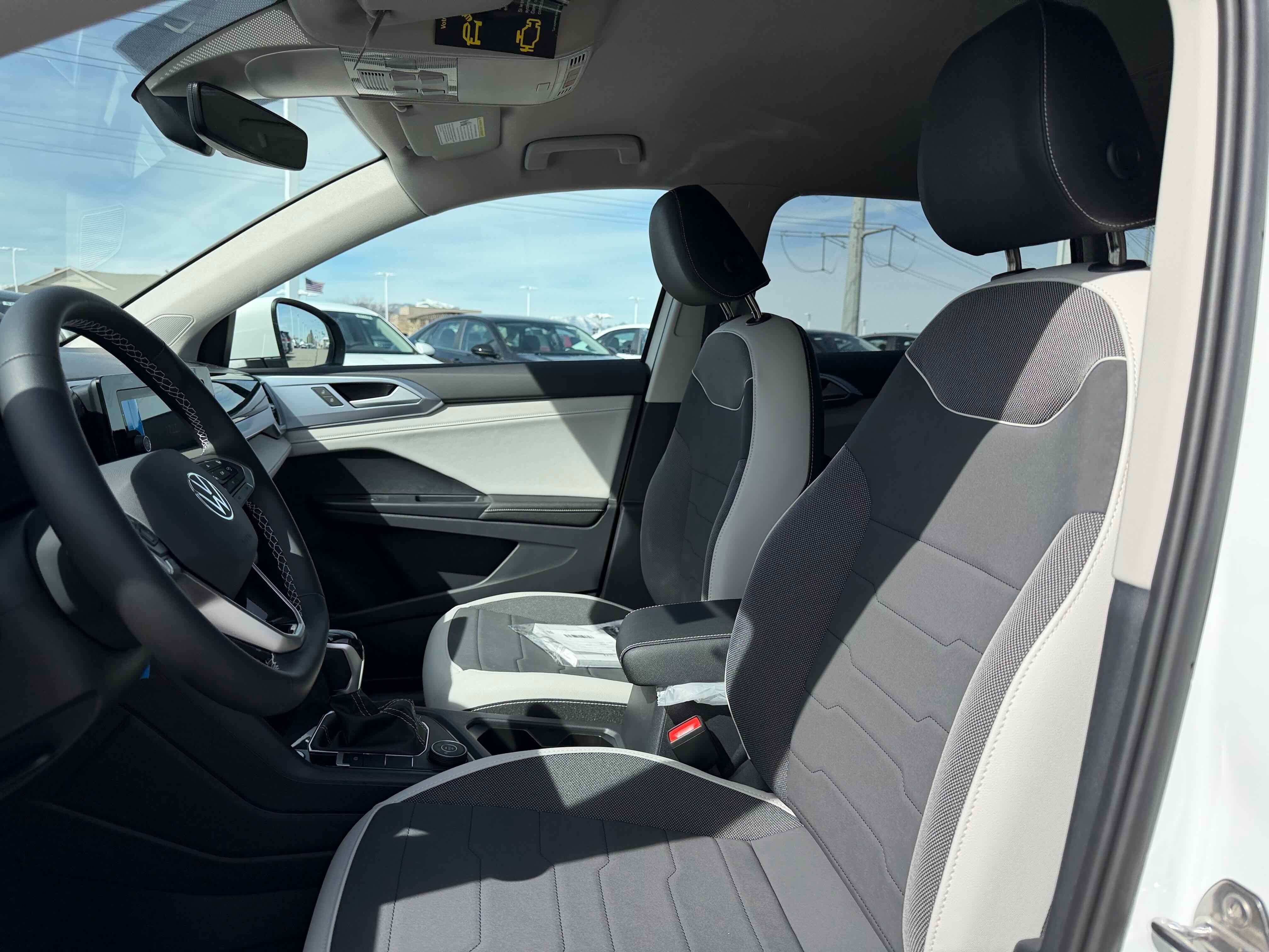 2026 Volkswagen Taos SE