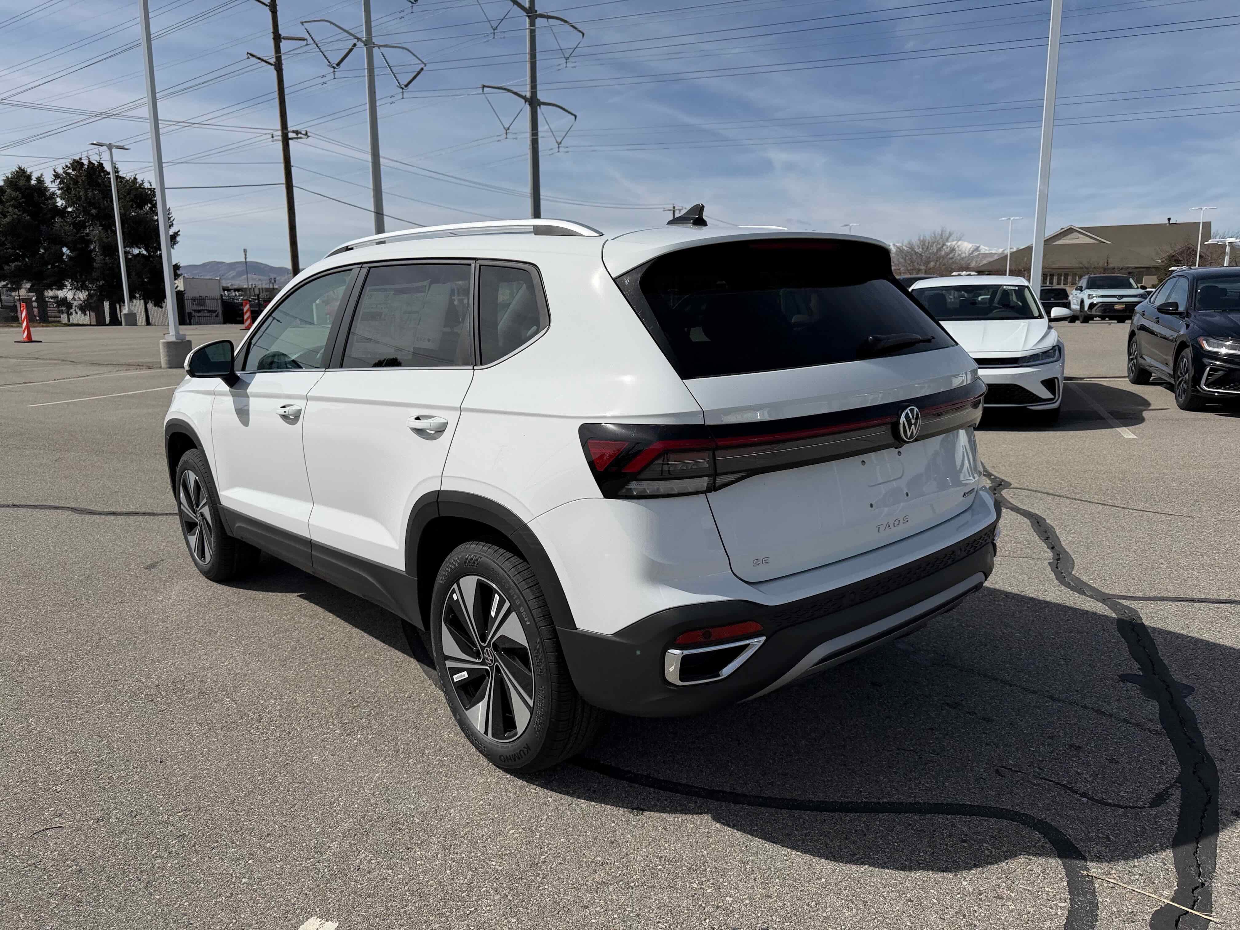 2026 Volkswagen Taos SE