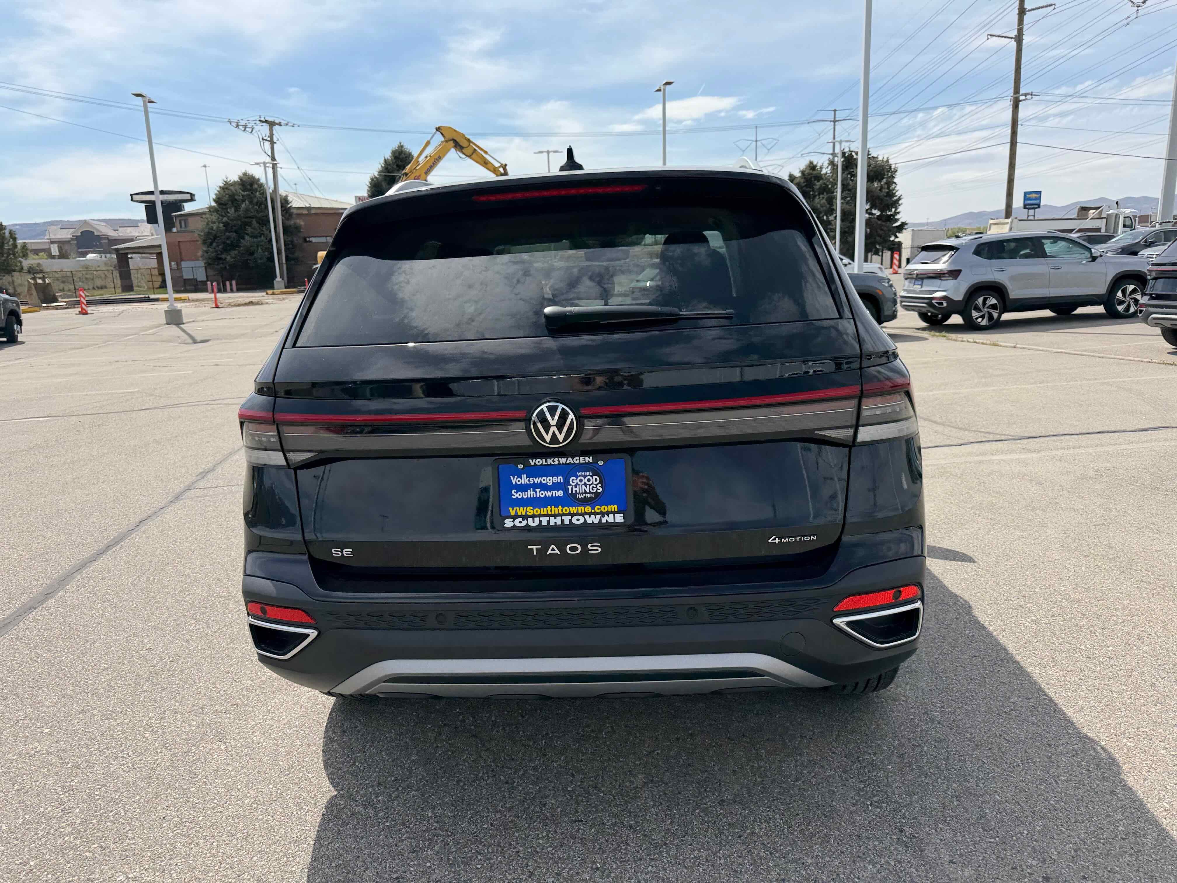 2026 Volkswagen Taos SE
