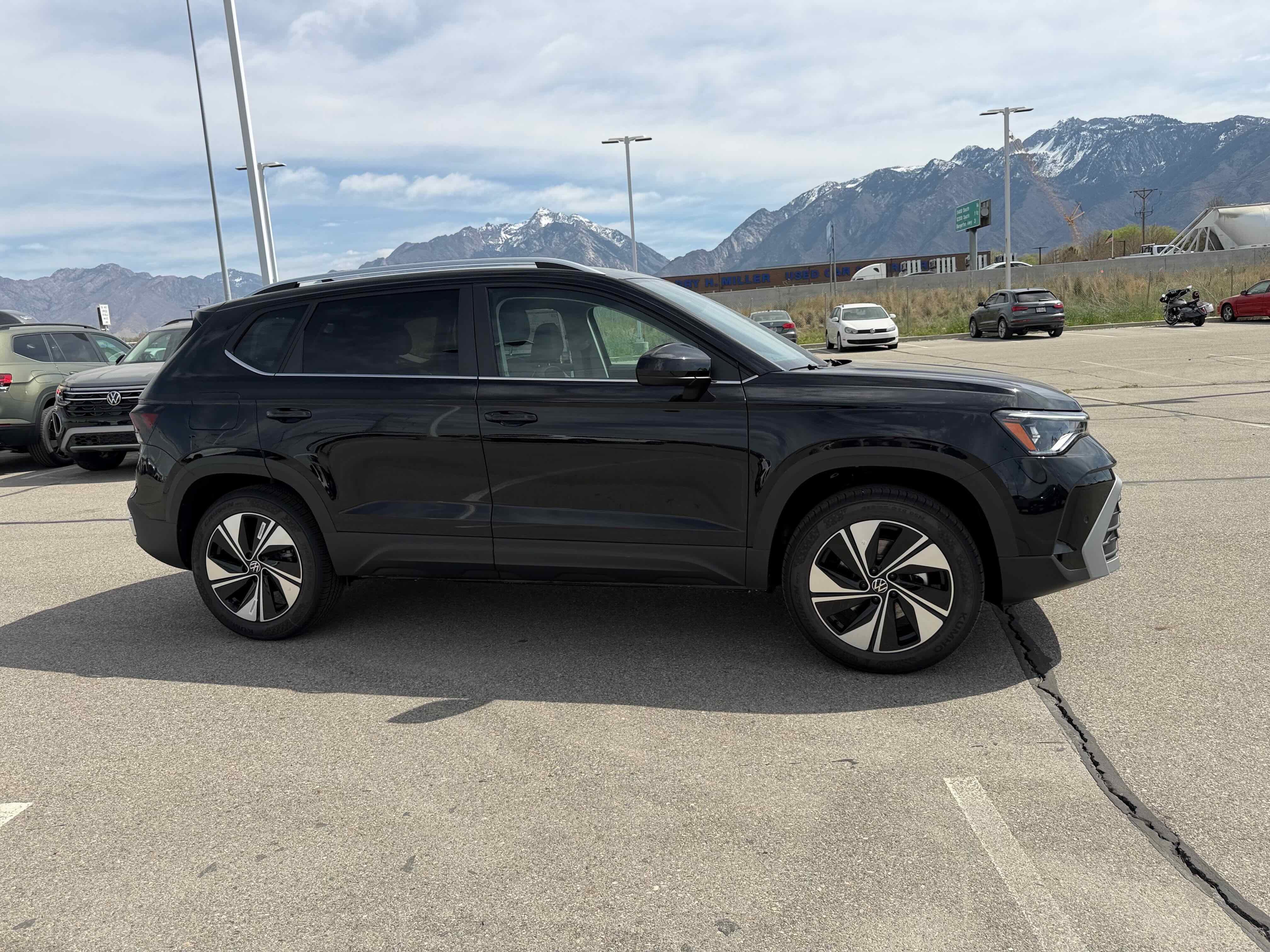 2026 Volkswagen Taos SE
