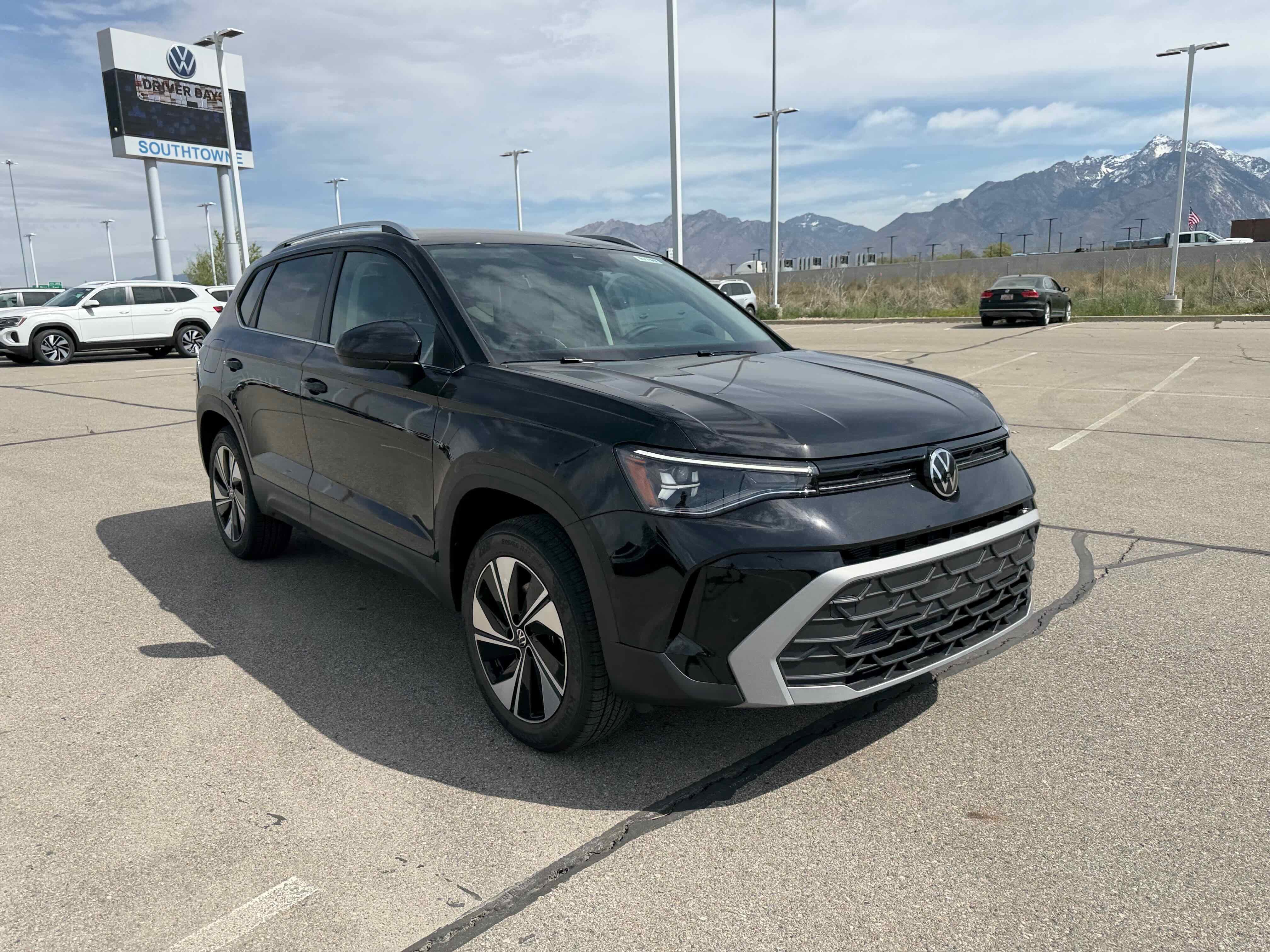 2026 Volkswagen Taos SE