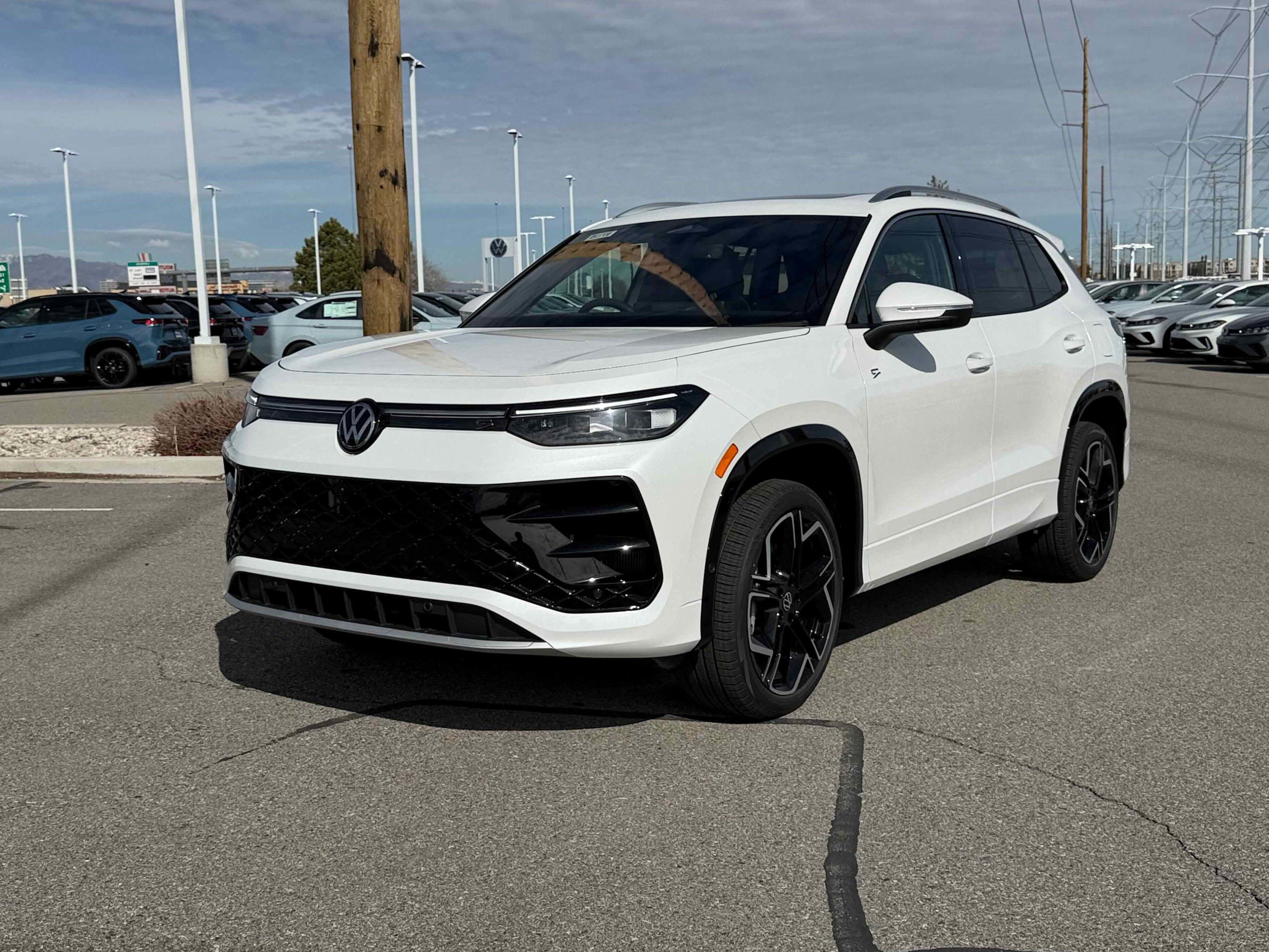 2026 Volkswagen Tiguan SEL R-Line Turbo