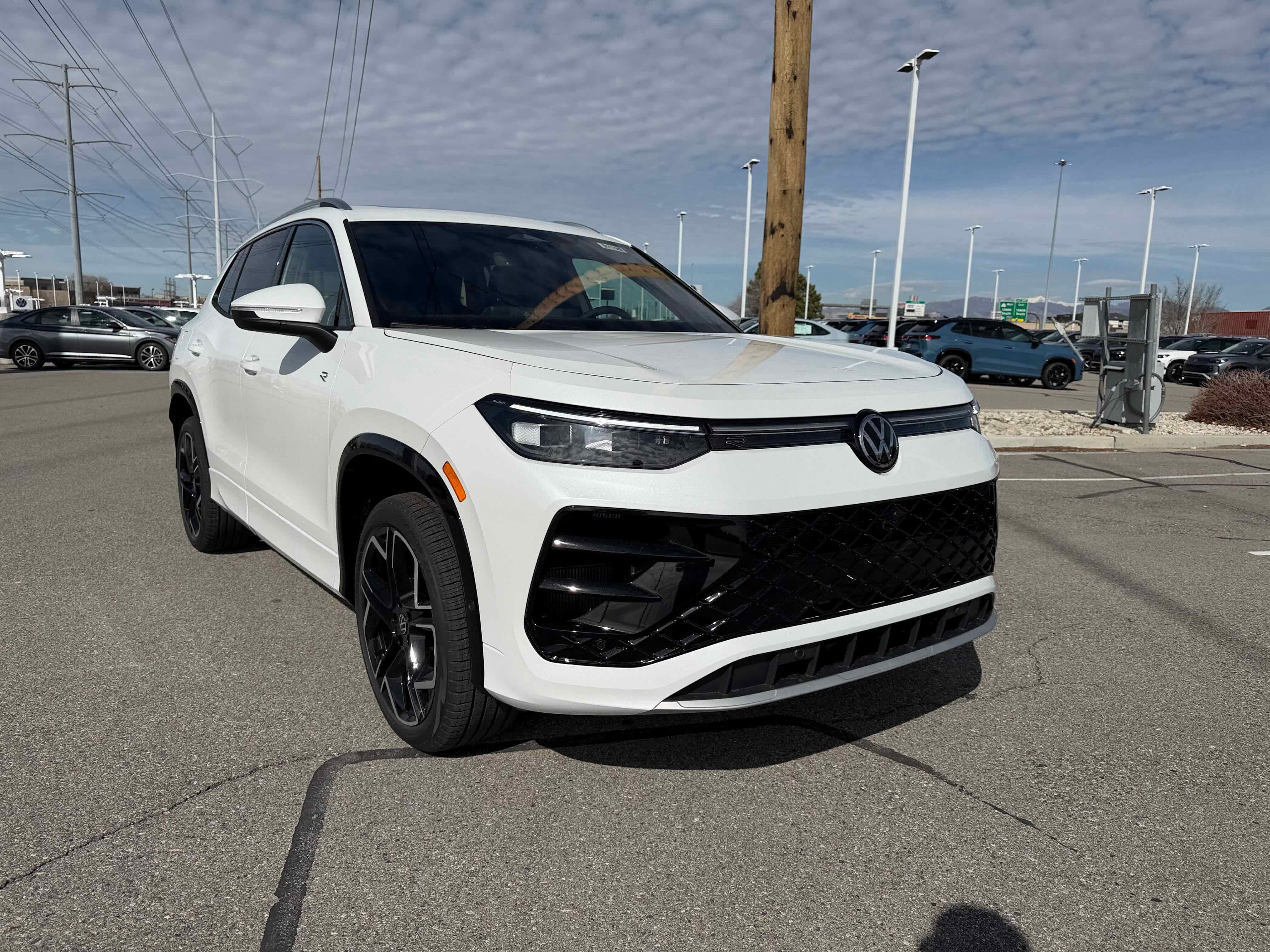 2026 Volkswagen Tiguan SEL R-Line Turbo