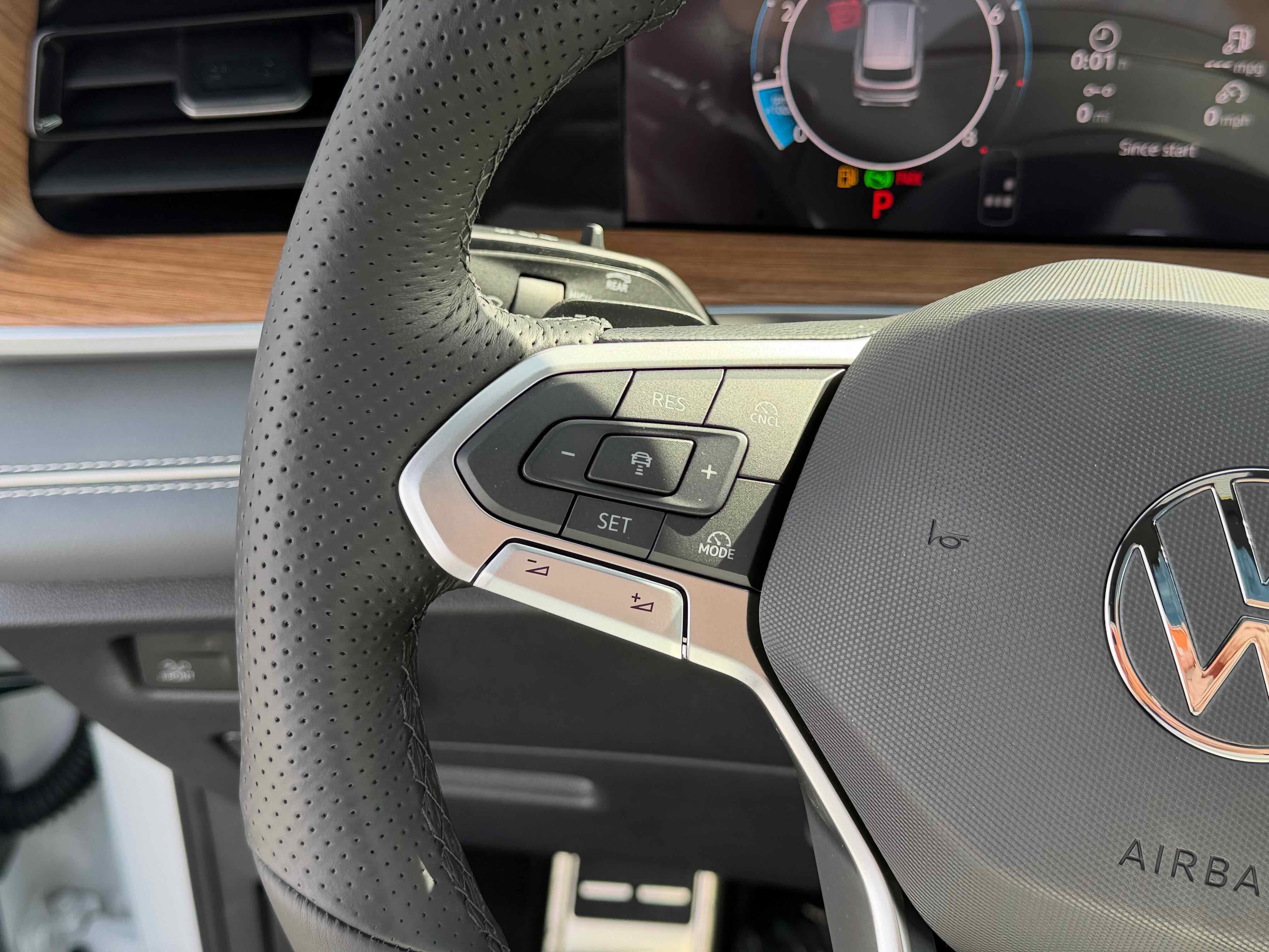 2026 Volkswagen Tiguan SEL R-Line Turbo