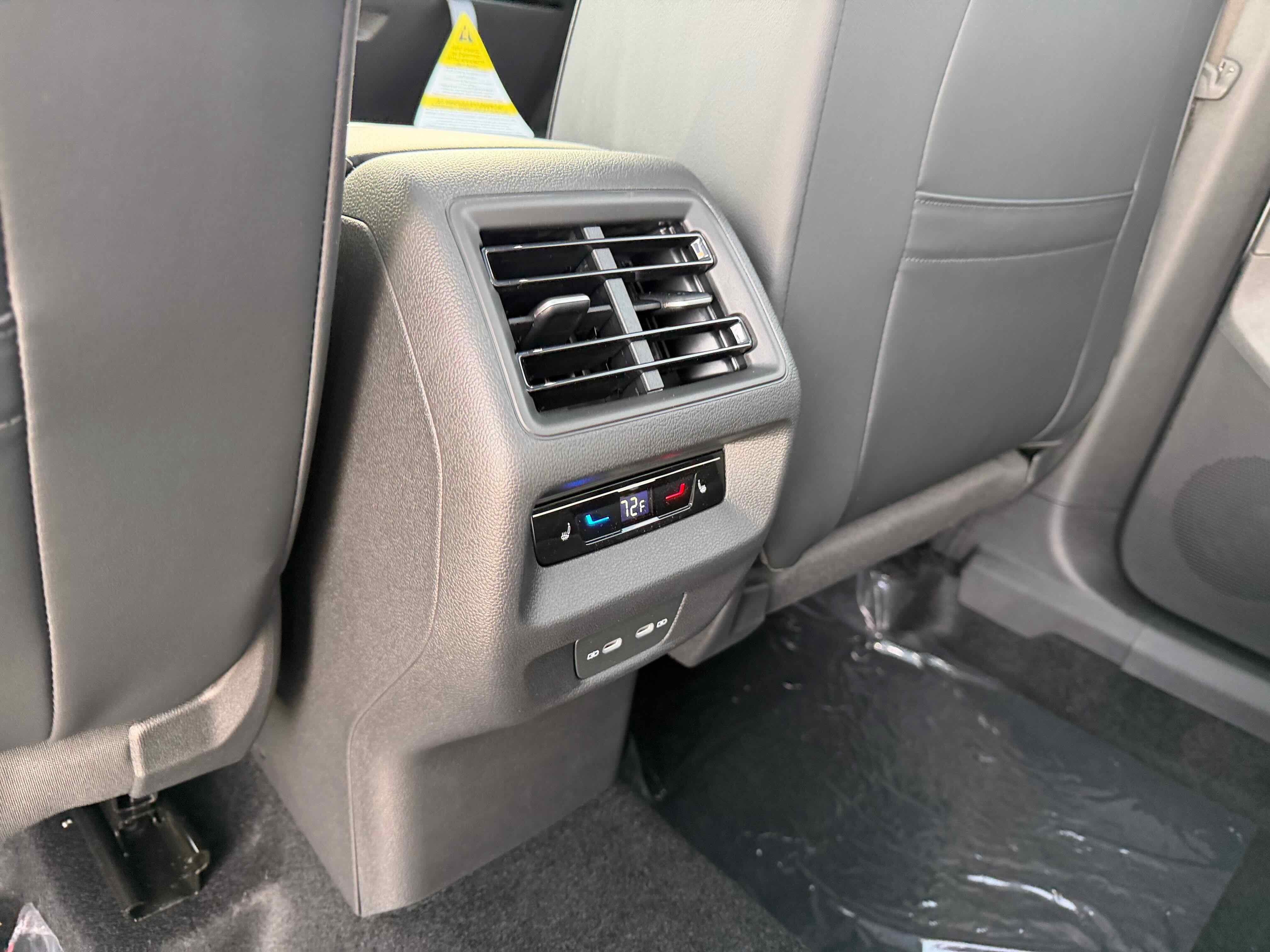 2026 Volkswagen Tiguan SEL R-Line Turbo