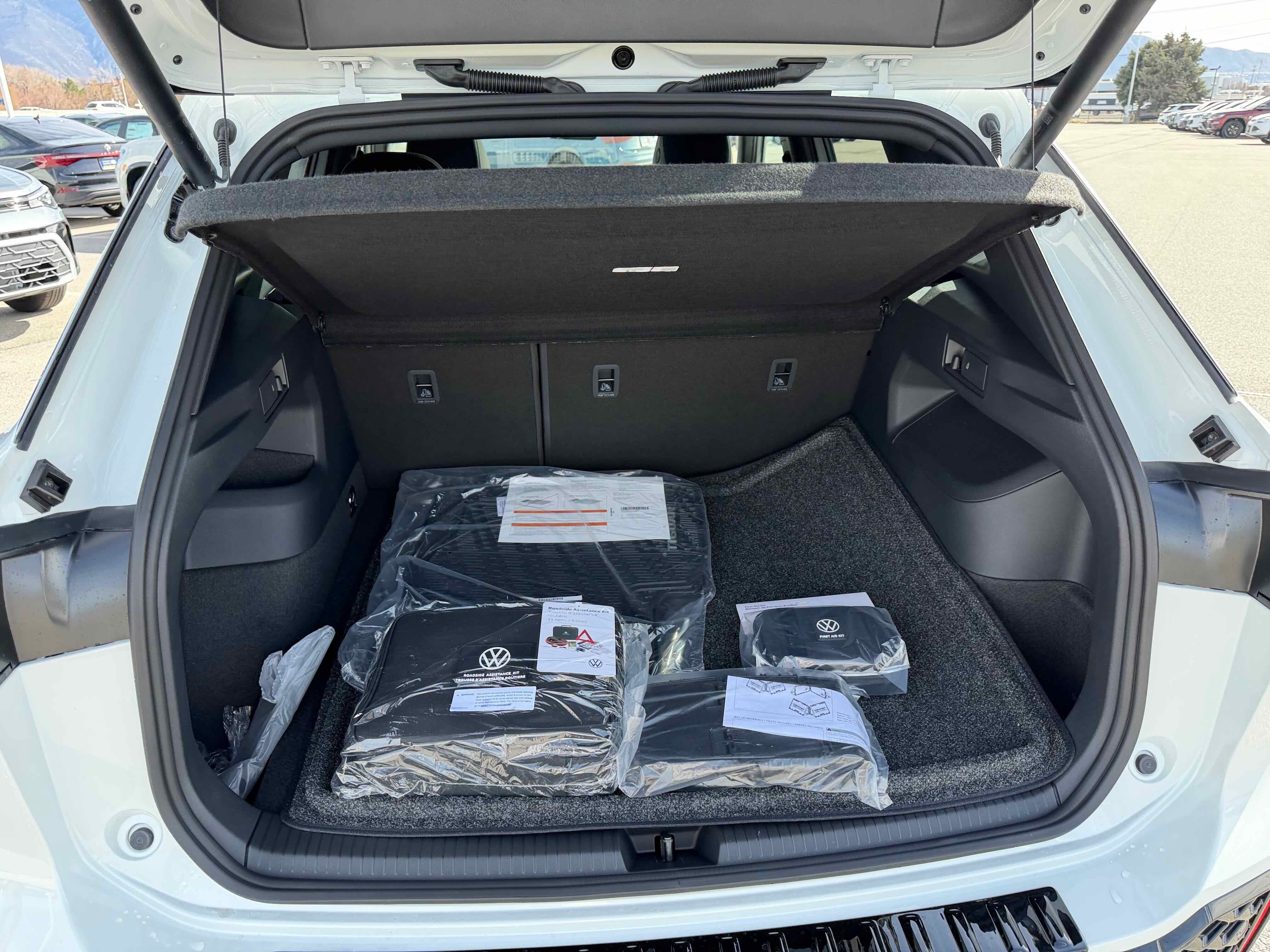 2026 Volkswagen Tiguan SEL R-Line Turbo