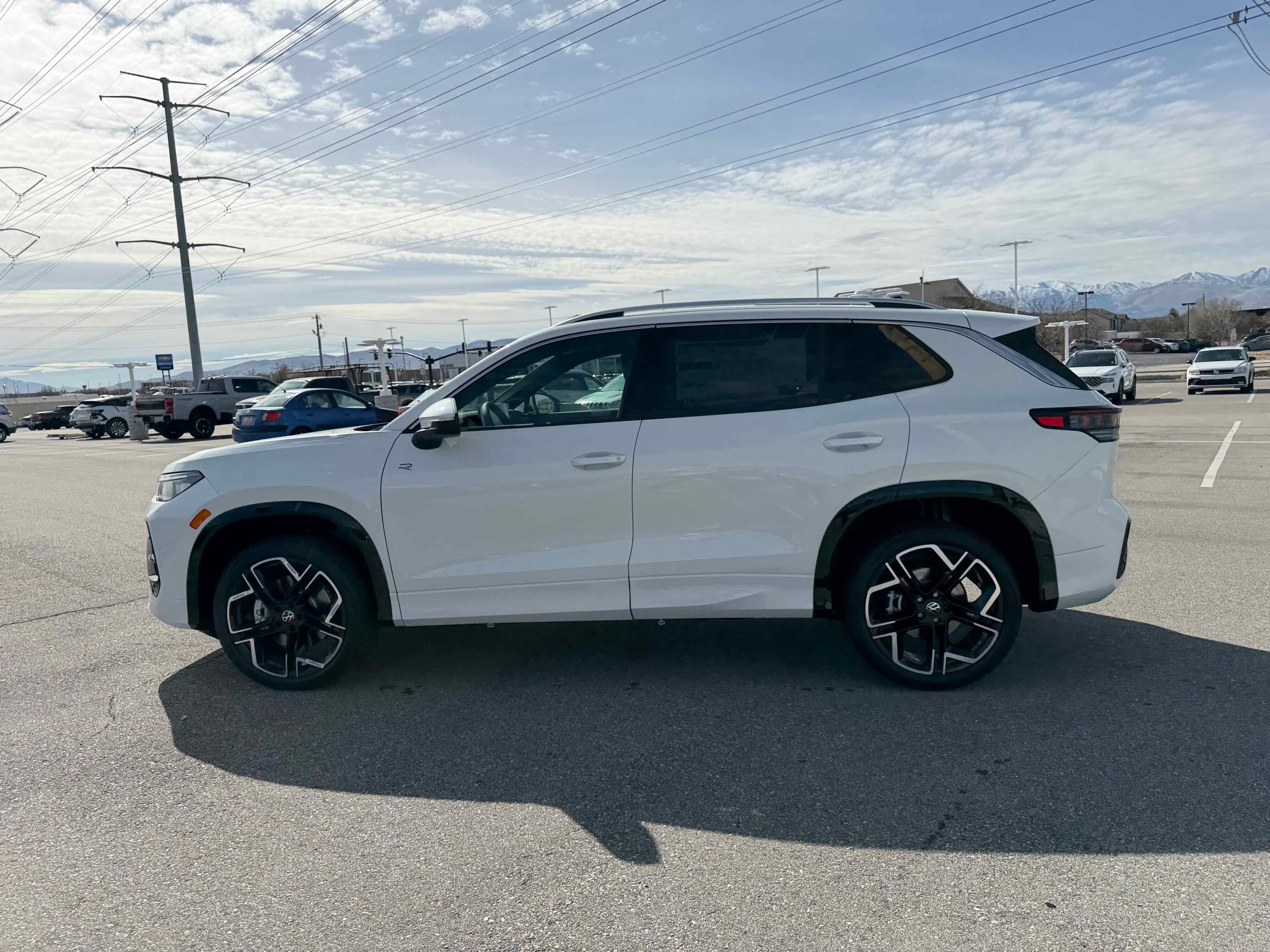 2026 Volkswagen Tiguan SEL R-Line Turbo