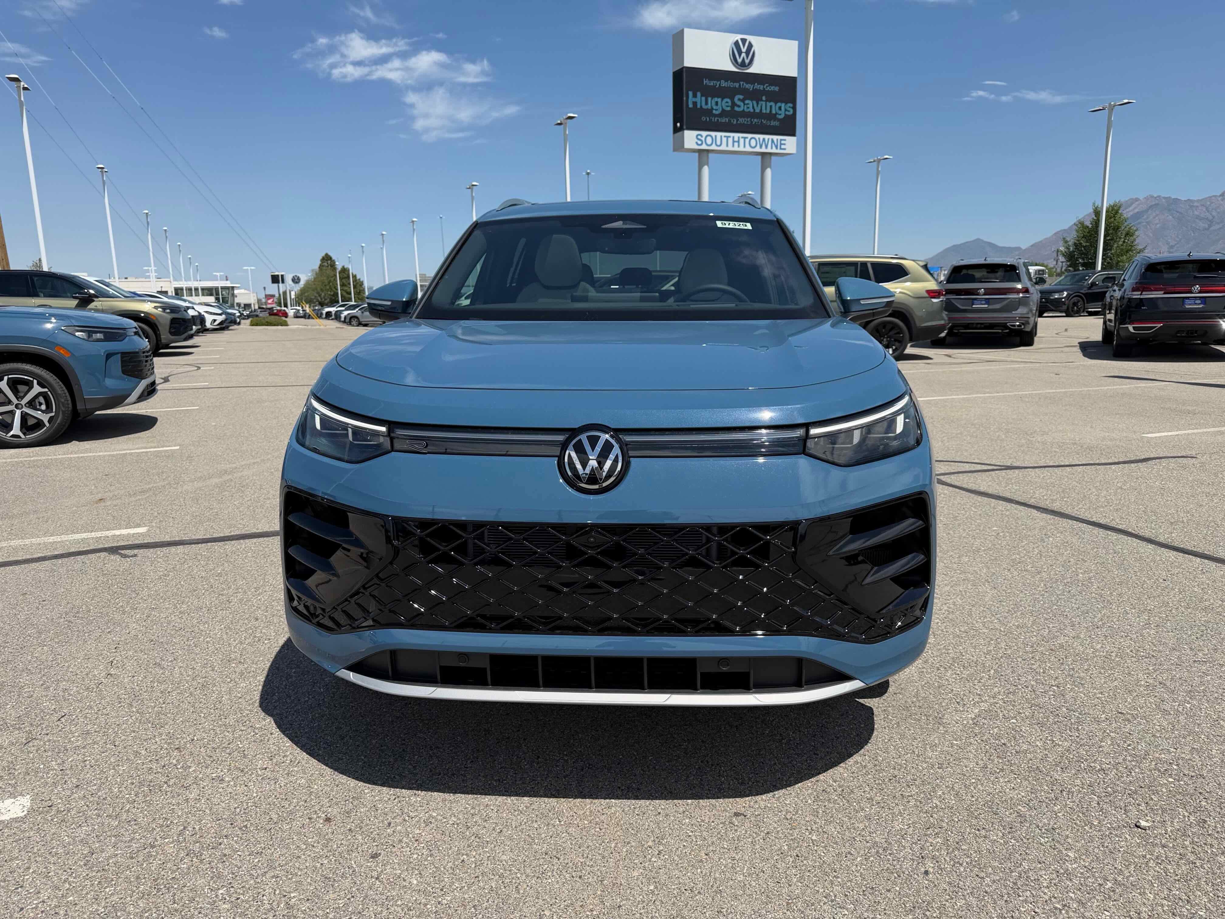 2026 Volkswagen Tiguan SEL R-Line Turbo