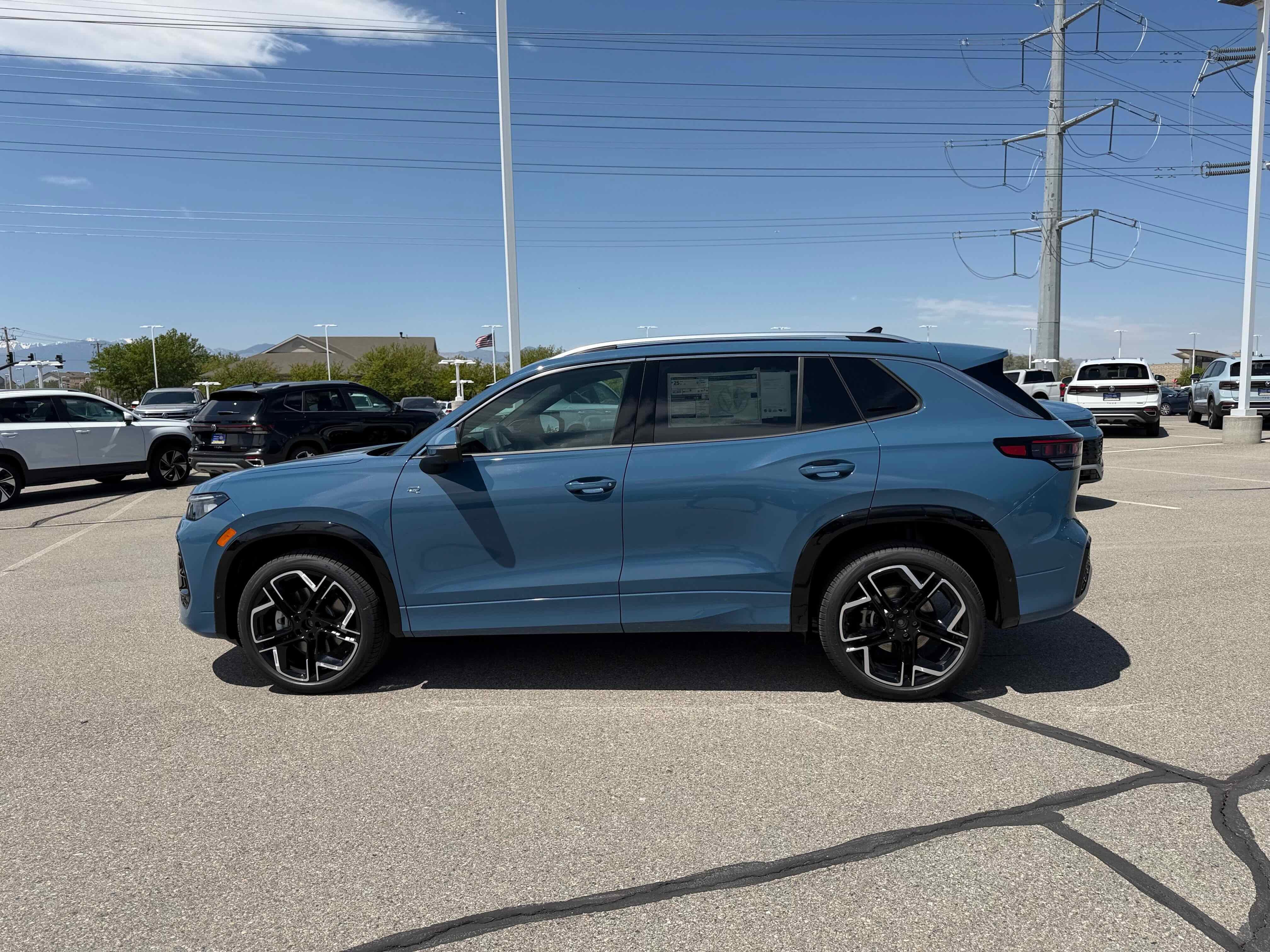 2026 Volkswagen Tiguan SEL R-Line Turbo