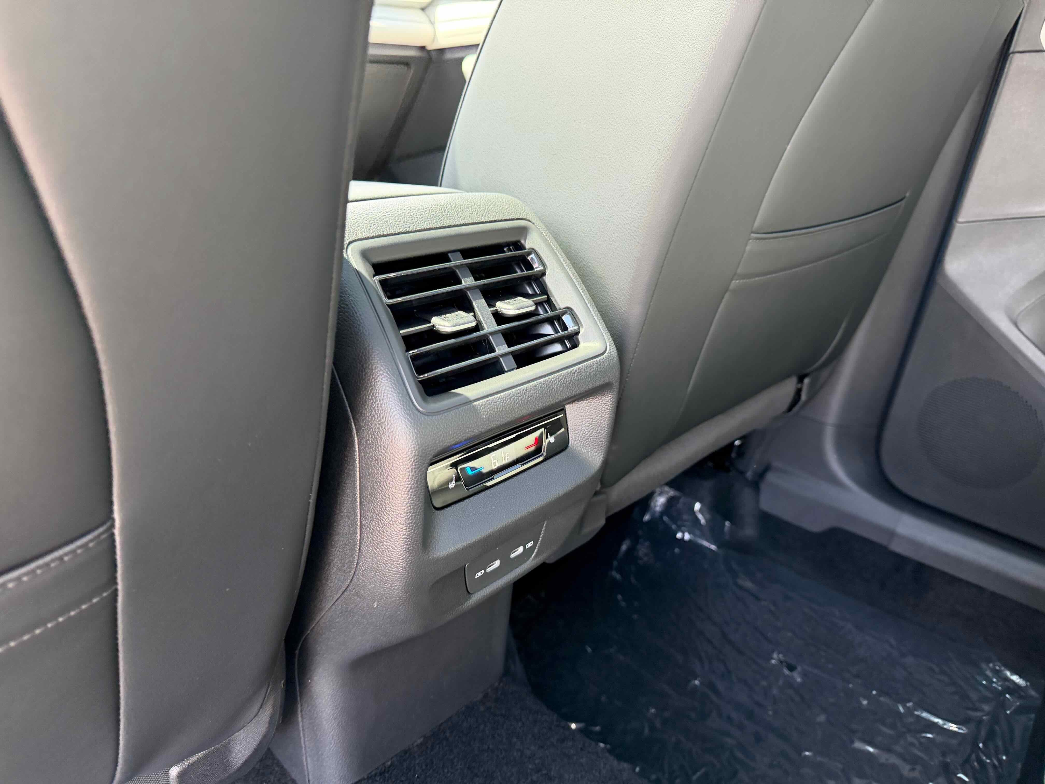 2026 Volkswagen Tiguan SEL R-Line Turbo