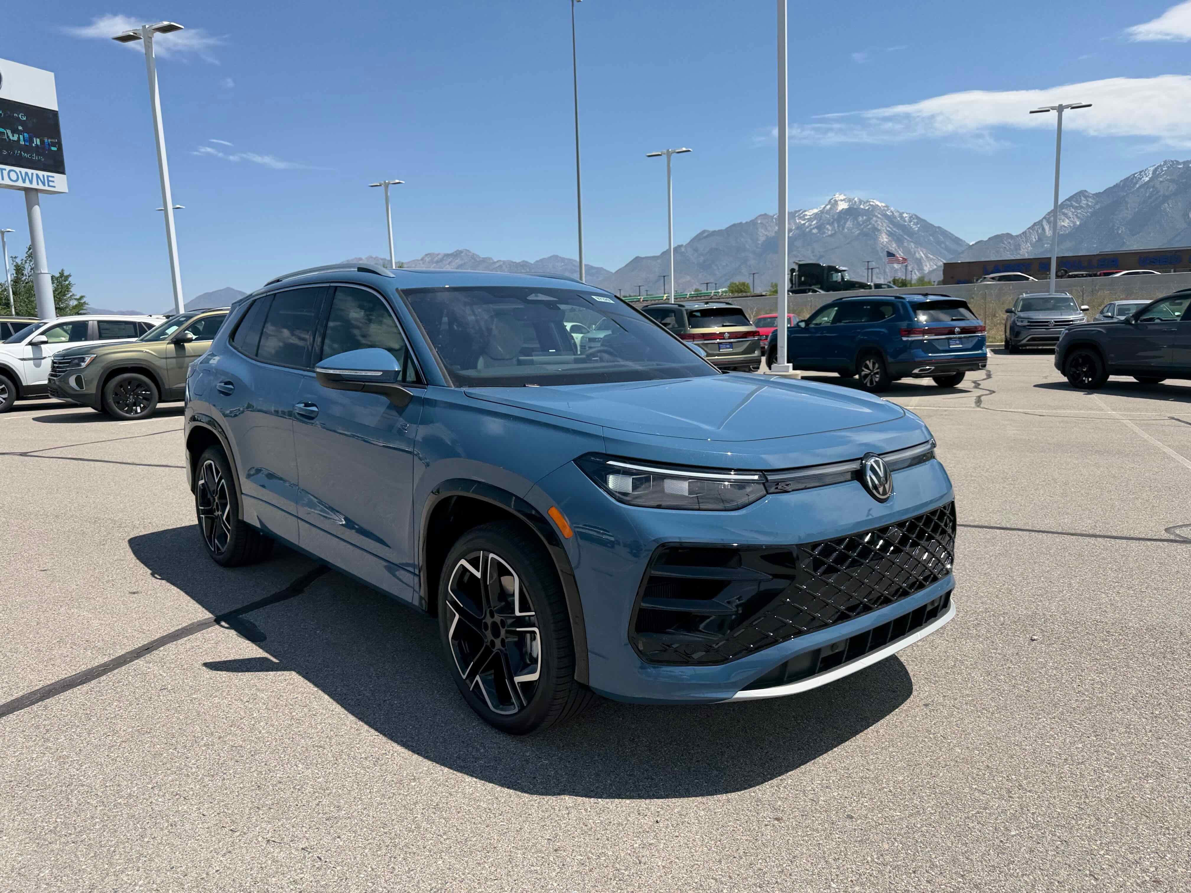 2026 Volkswagen Tiguan SEL R-Line Turbo