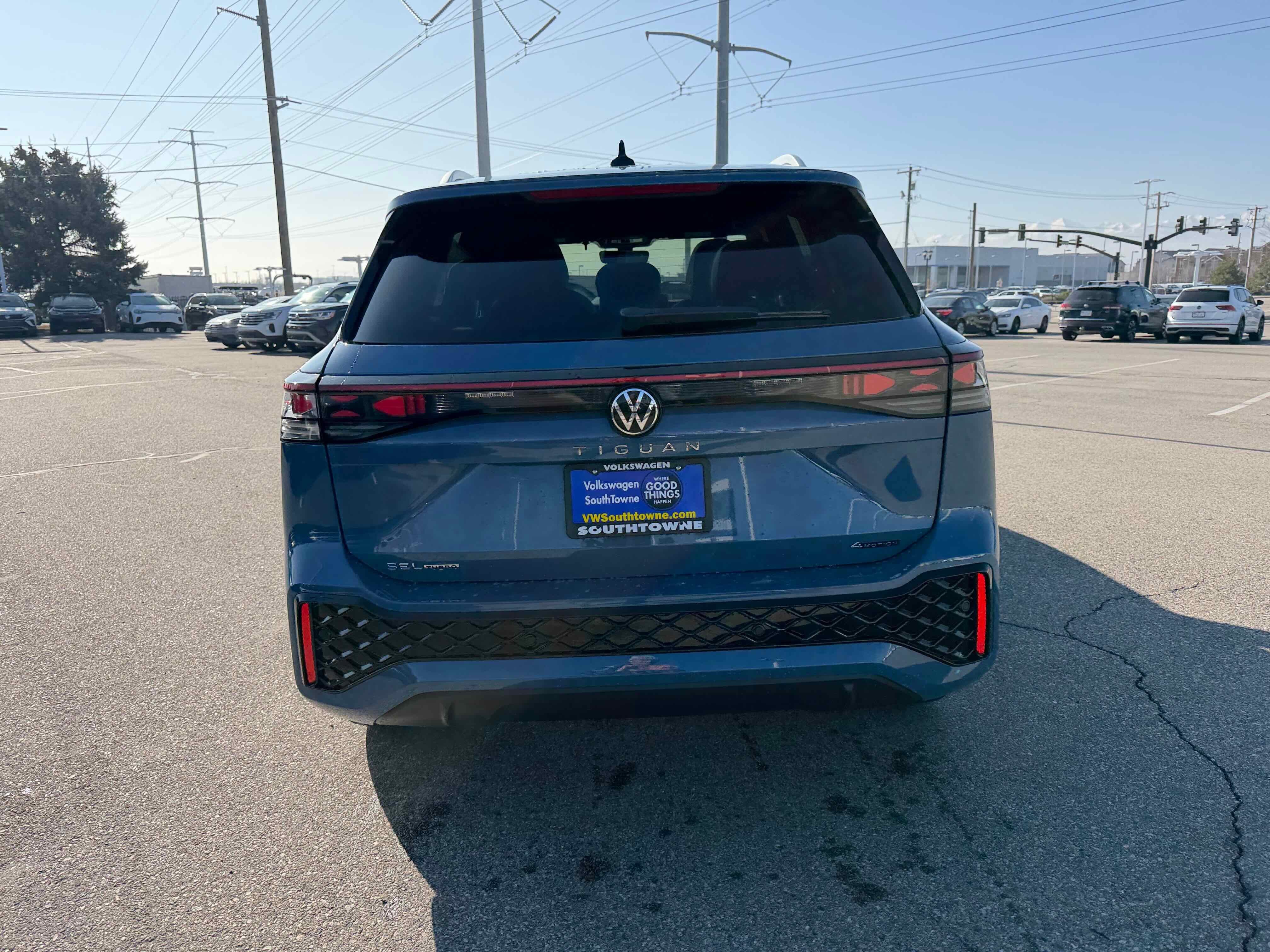 2026 Volkswagen Tiguan SEL R-Line Turbo