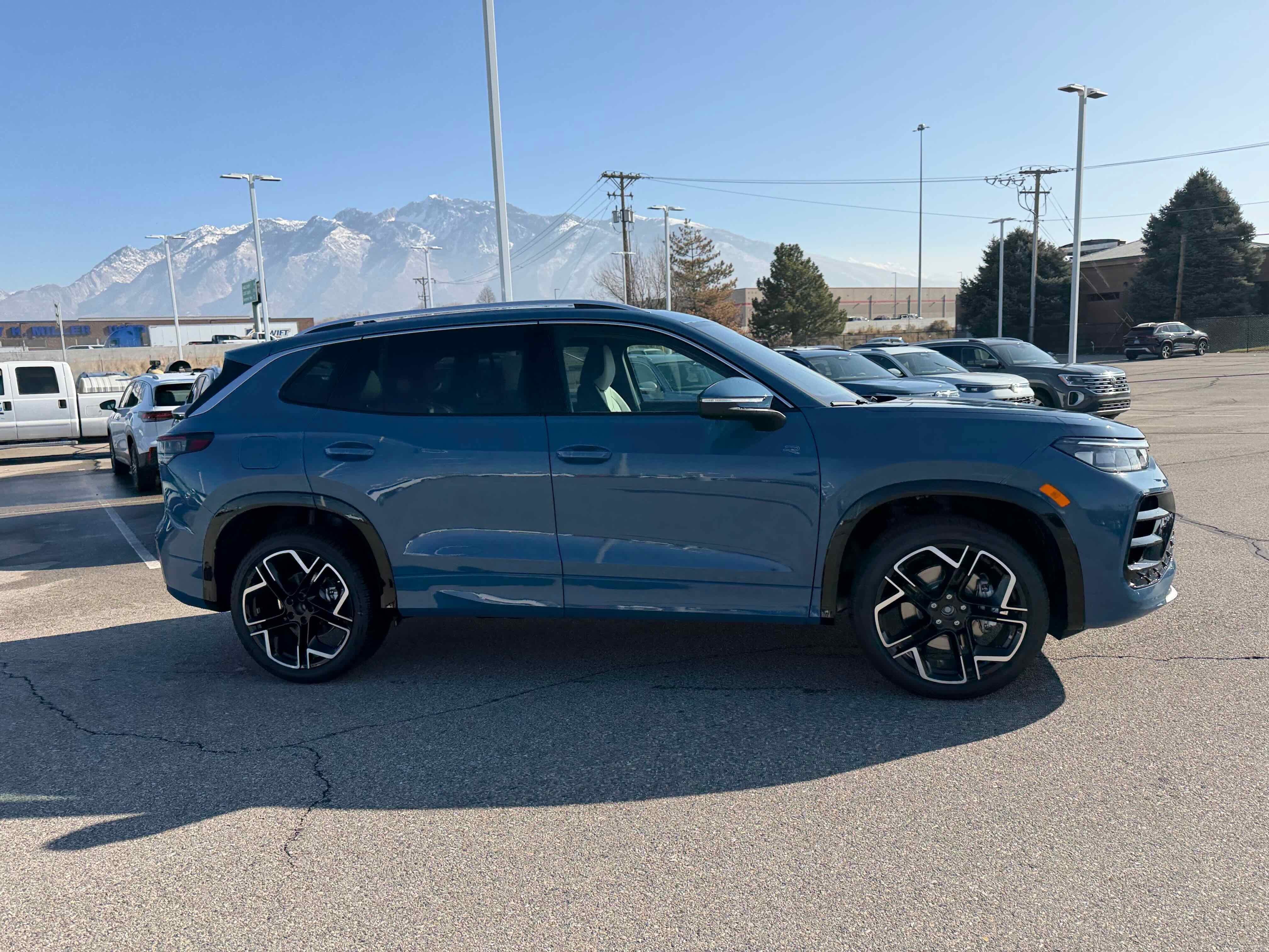 2026 Volkswagen Tiguan SEL R-Line Turbo