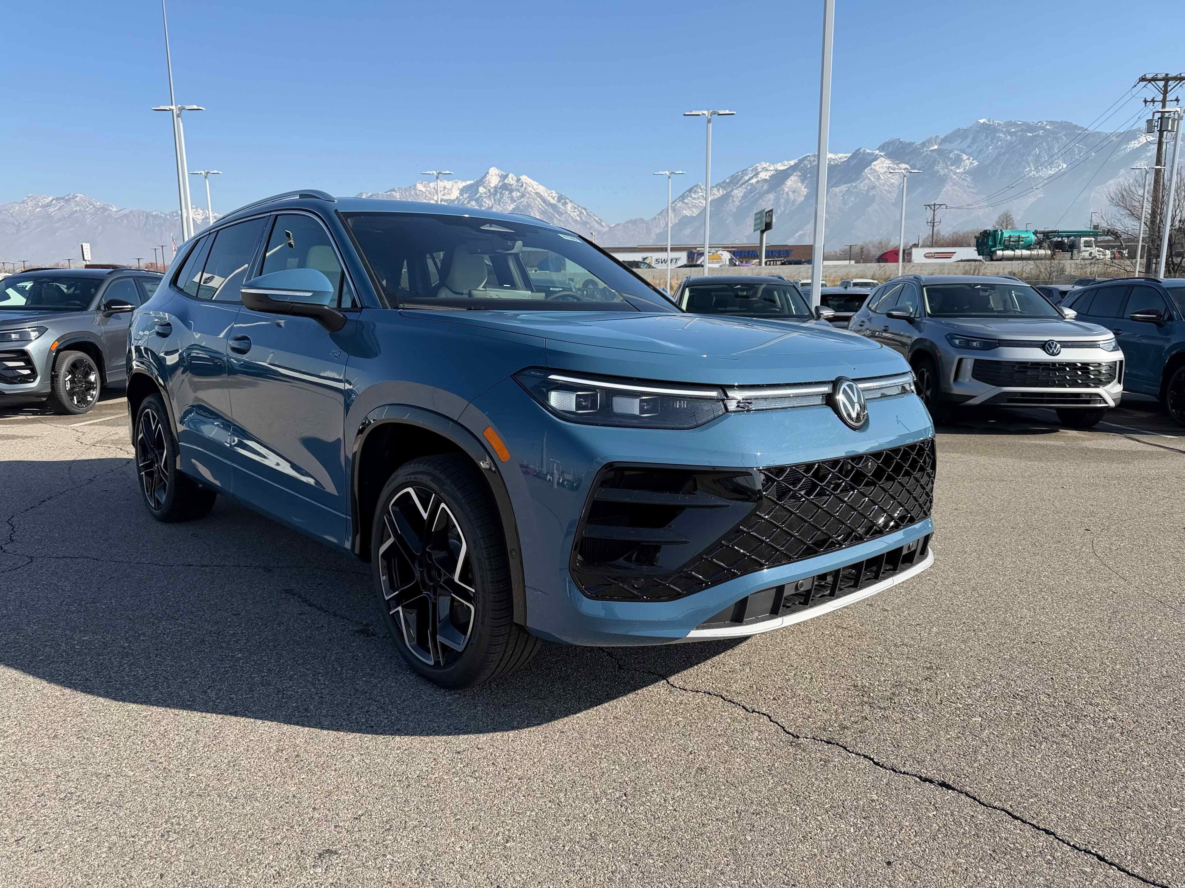 2026 Volkswagen Tiguan SEL R-Line Turbo