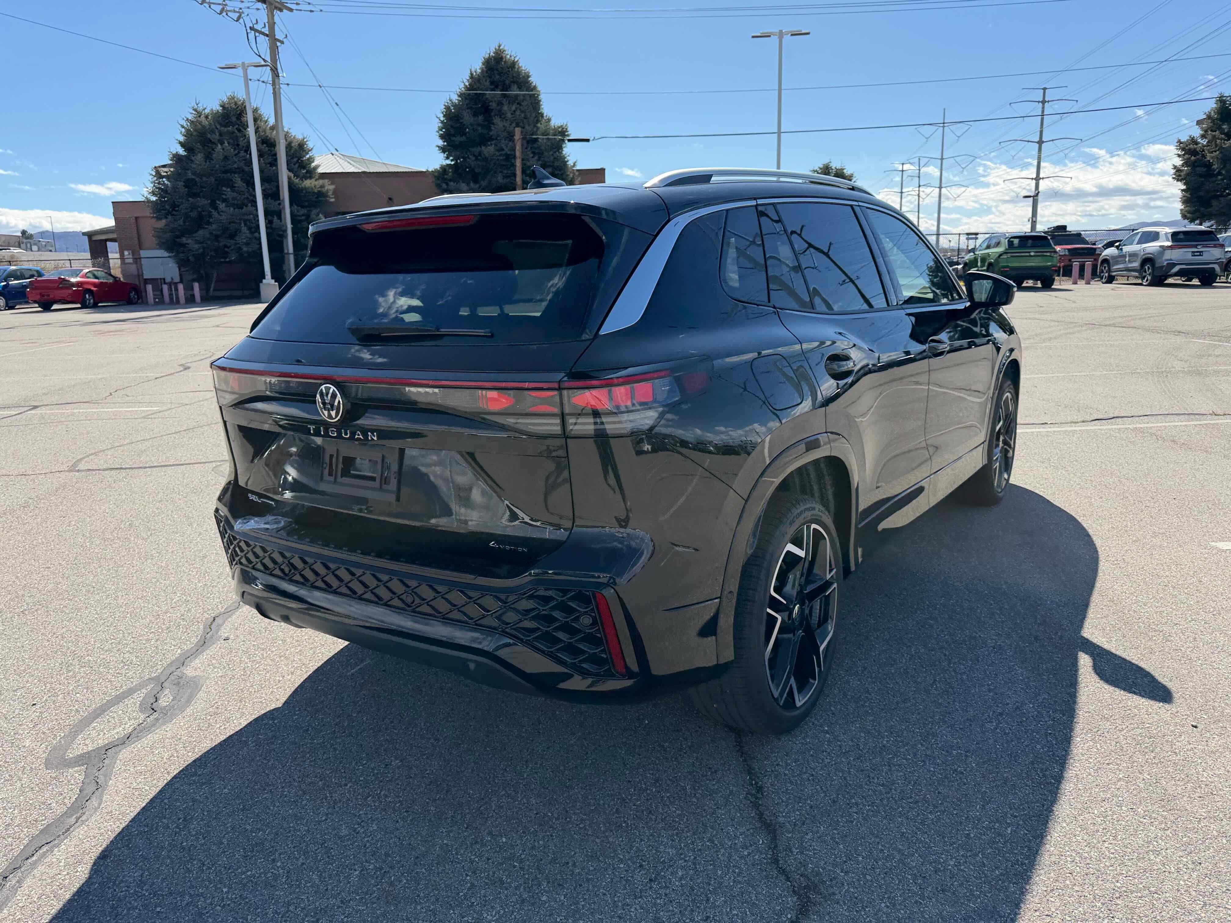 2026 Volkswagen Tiguan SEL R-Line Turbo
