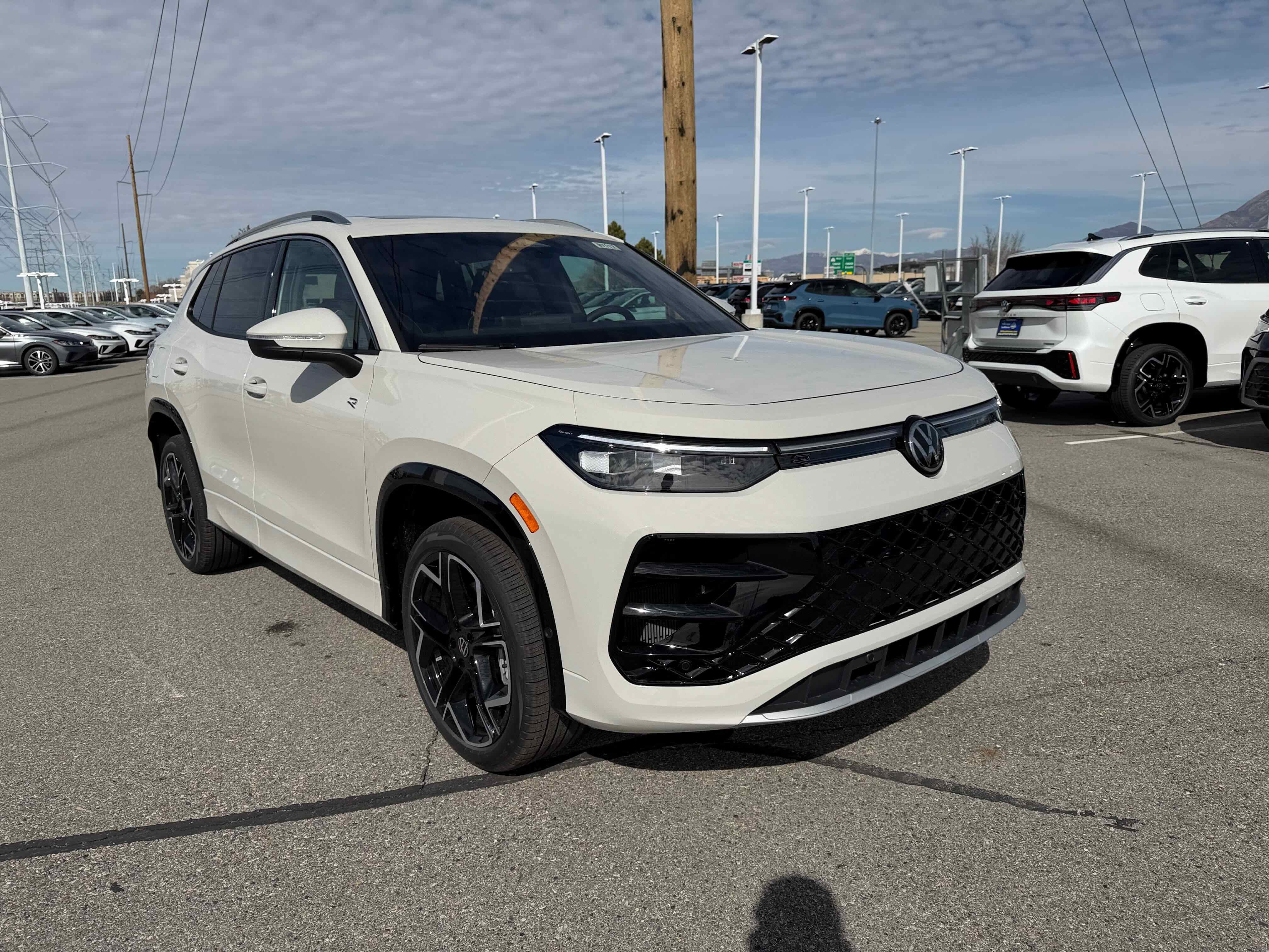 2026 Volkswagen Tiguan SEL R-Line Turbo