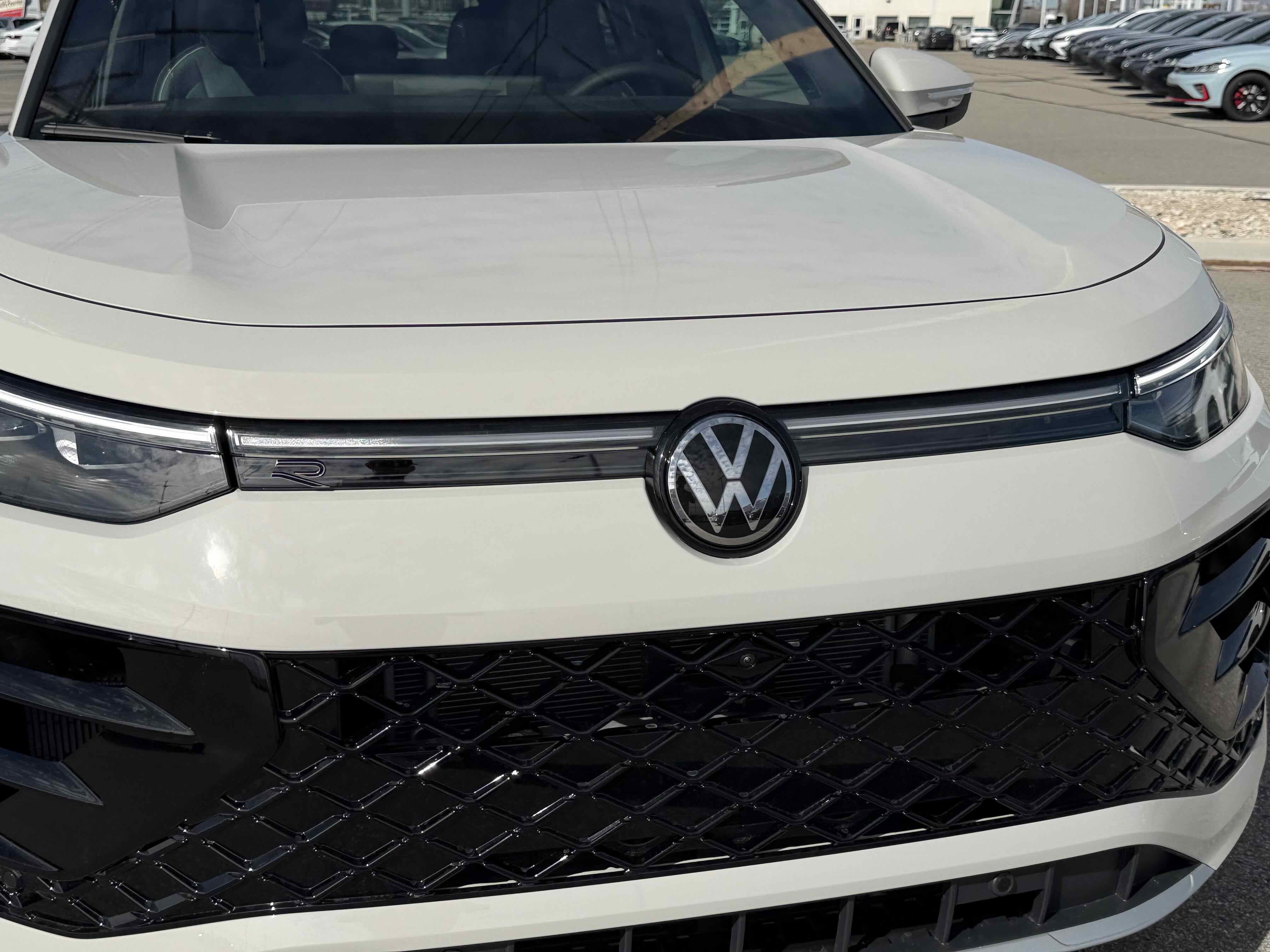 2026 Volkswagen Tiguan SEL R-Line Turbo