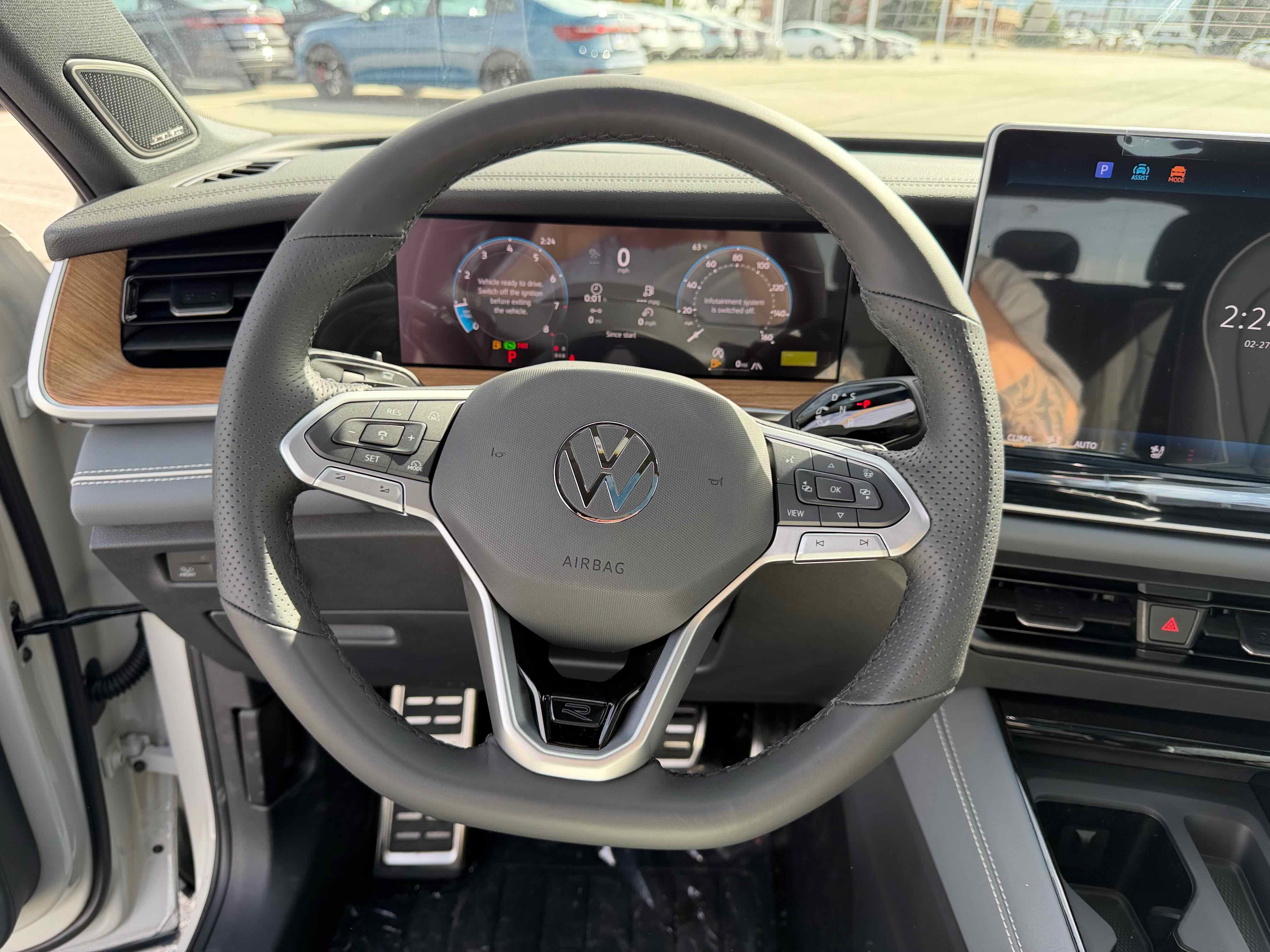 2026 Volkswagen Tiguan SEL R-Line Turbo