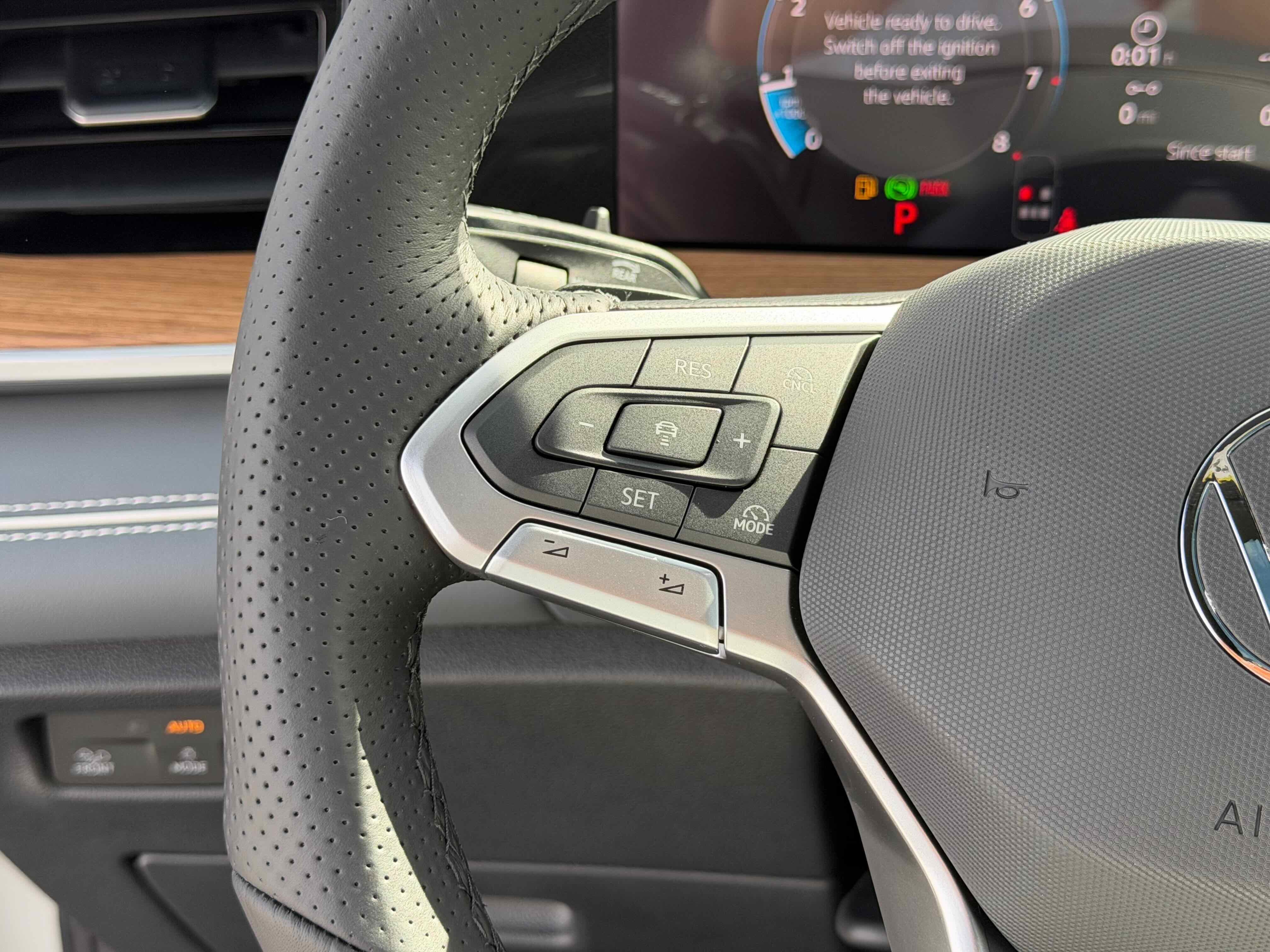 2026 Volkswagen Tiguan SEL R-Line Turbo