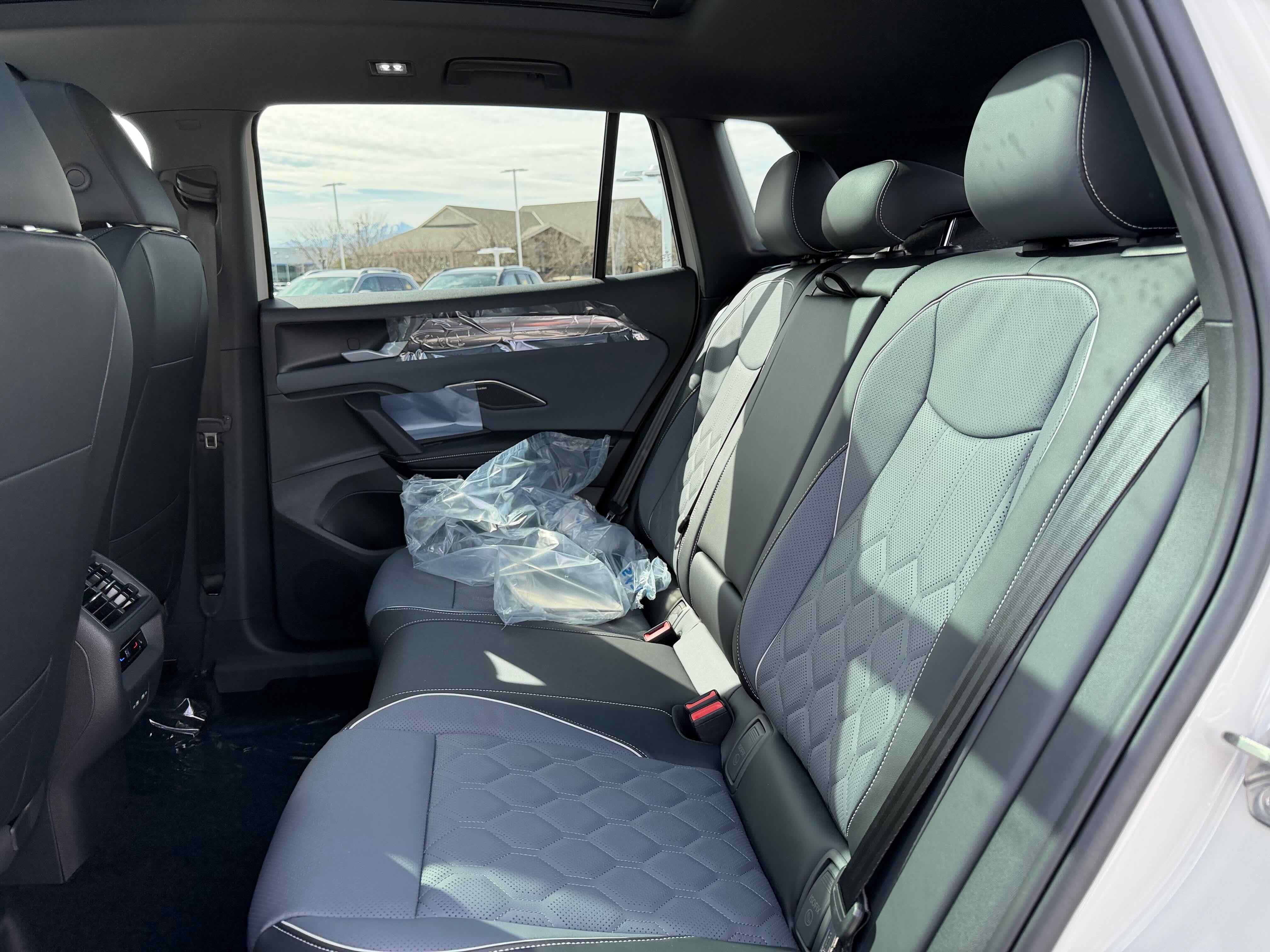 2026 Volkswagen Tiguan SEL R-Line Turbo