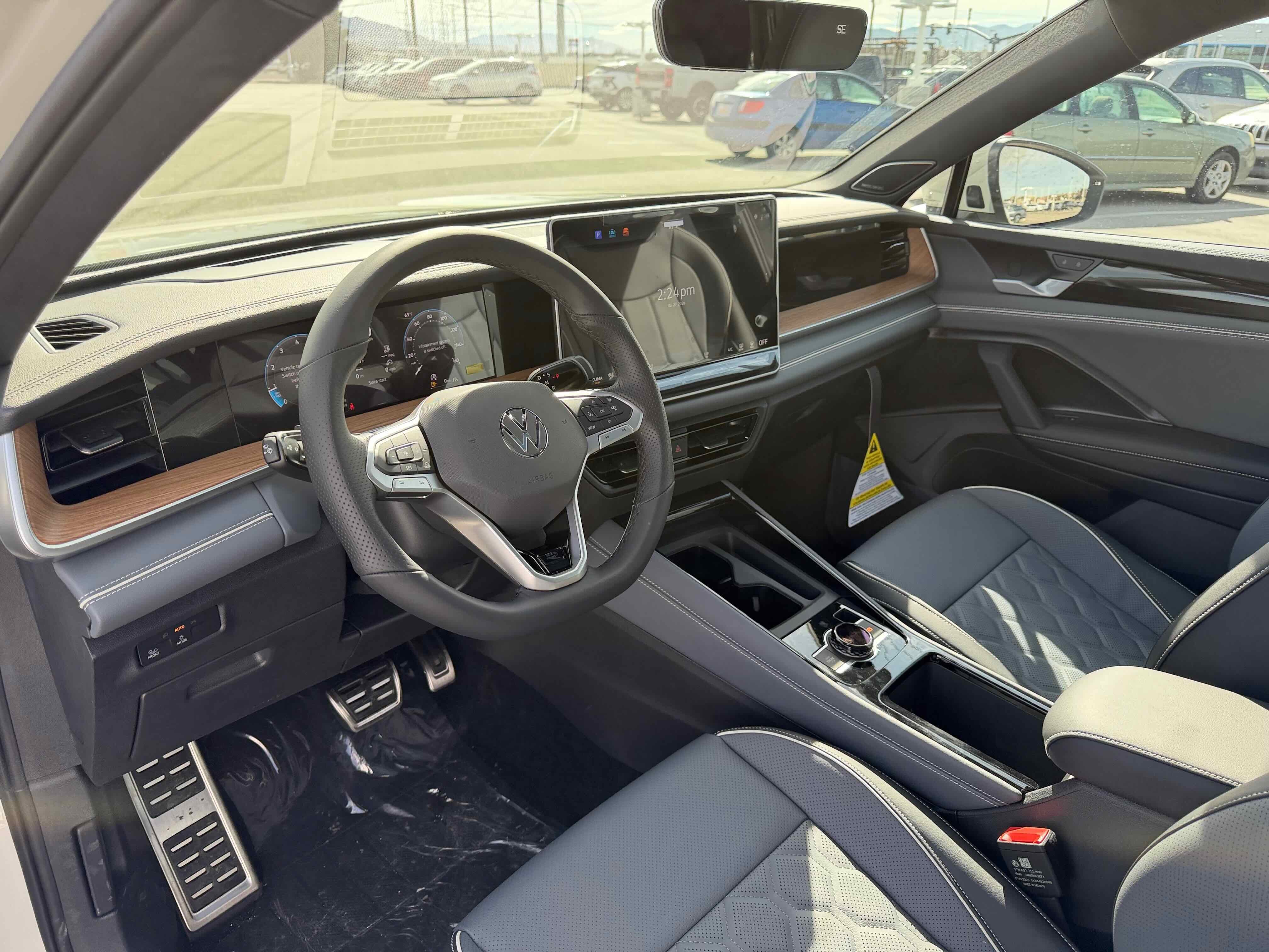 2026 Volkswagen Tiguan SEL R-Line Turbo