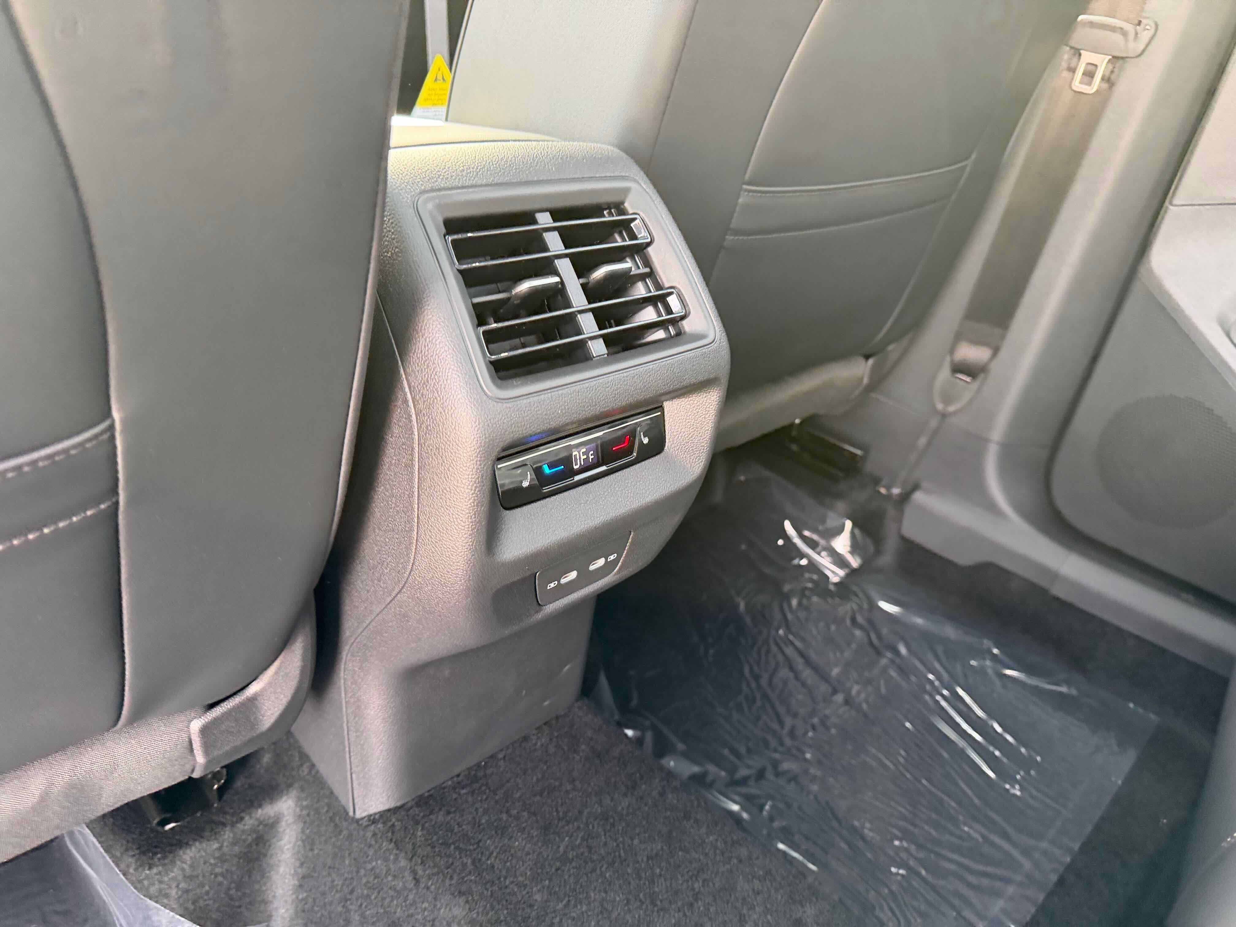 2026 Volkswagen Tiguan SEL R-Line Turbo