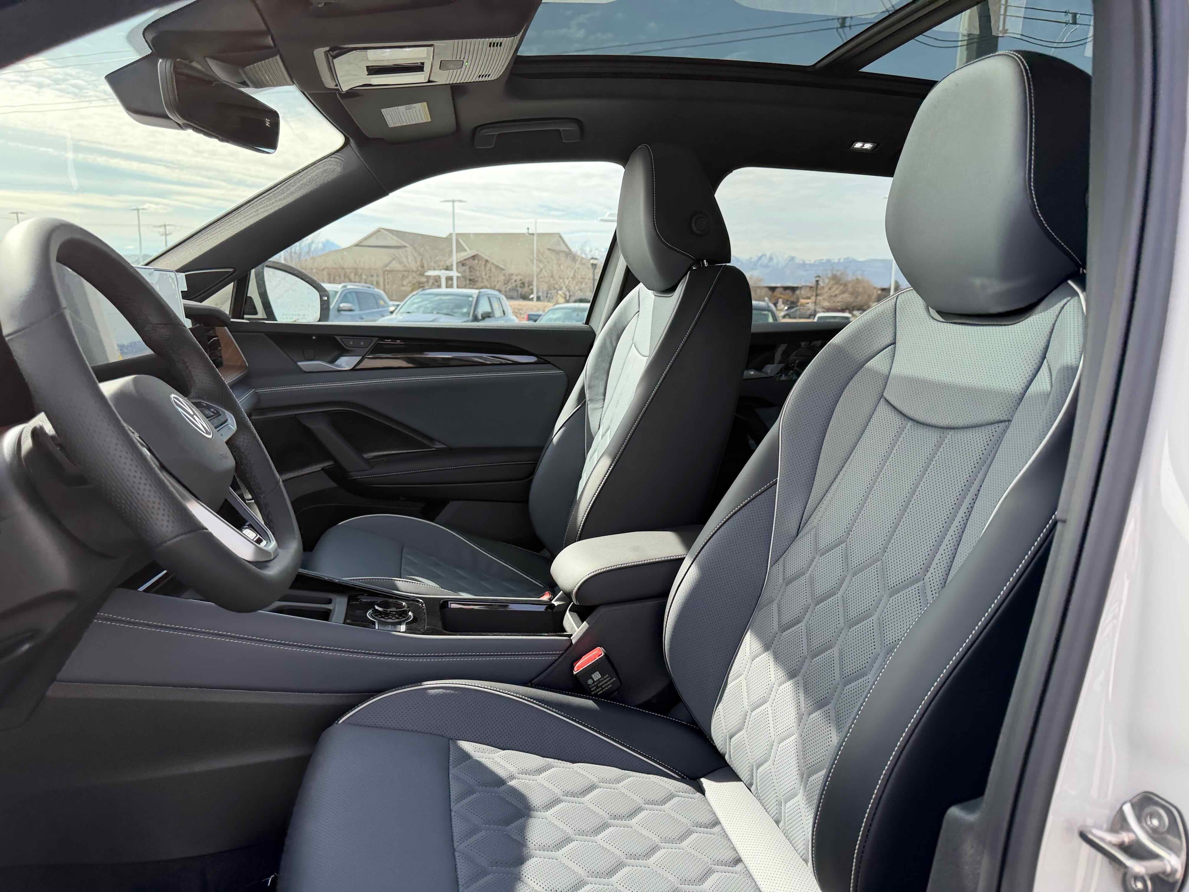 2026 Volkswagen Tiguan SEL R-Line Turbo