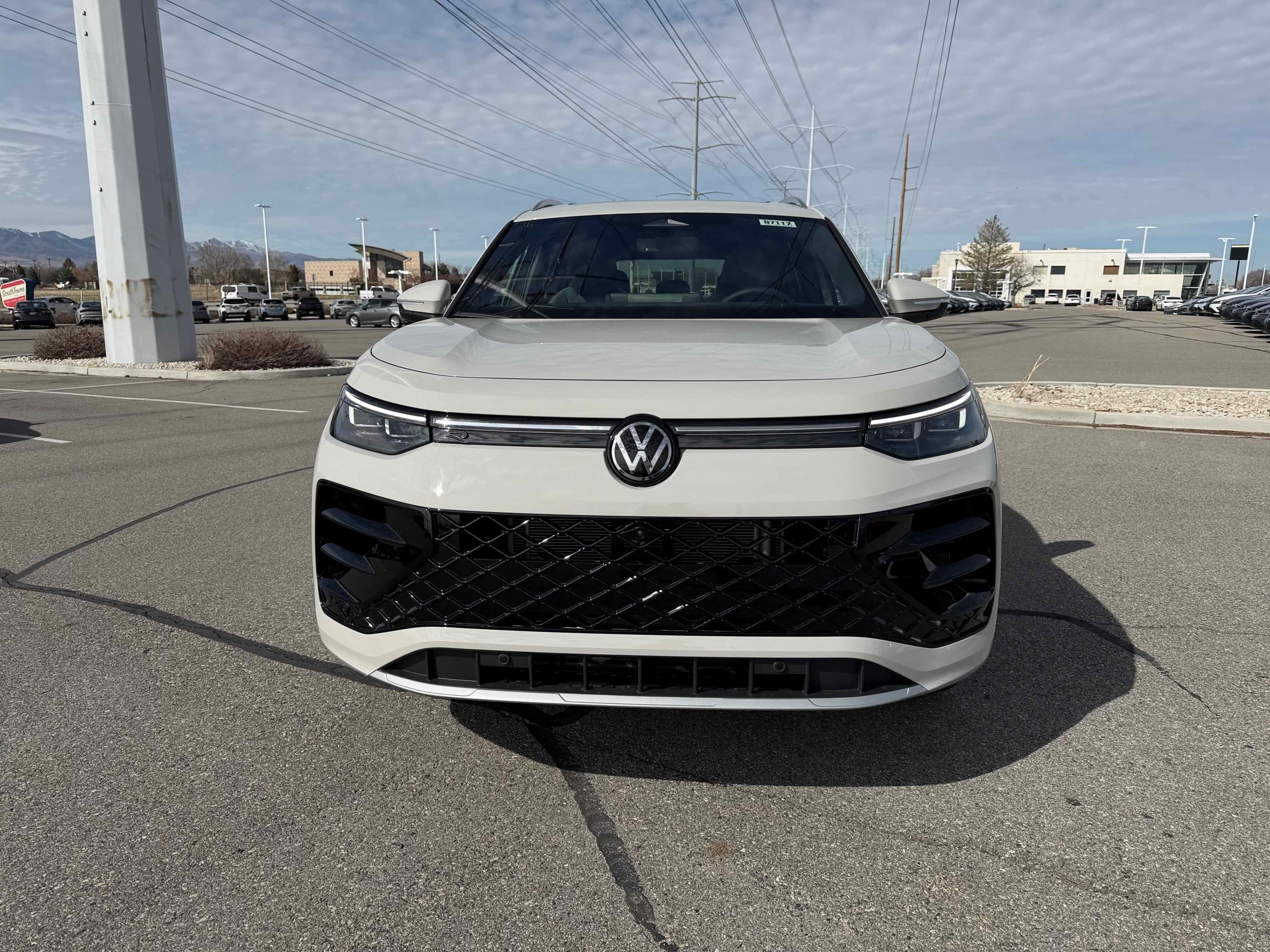 2026 Volkswagen Tiguan SEL R-Line Turbo
