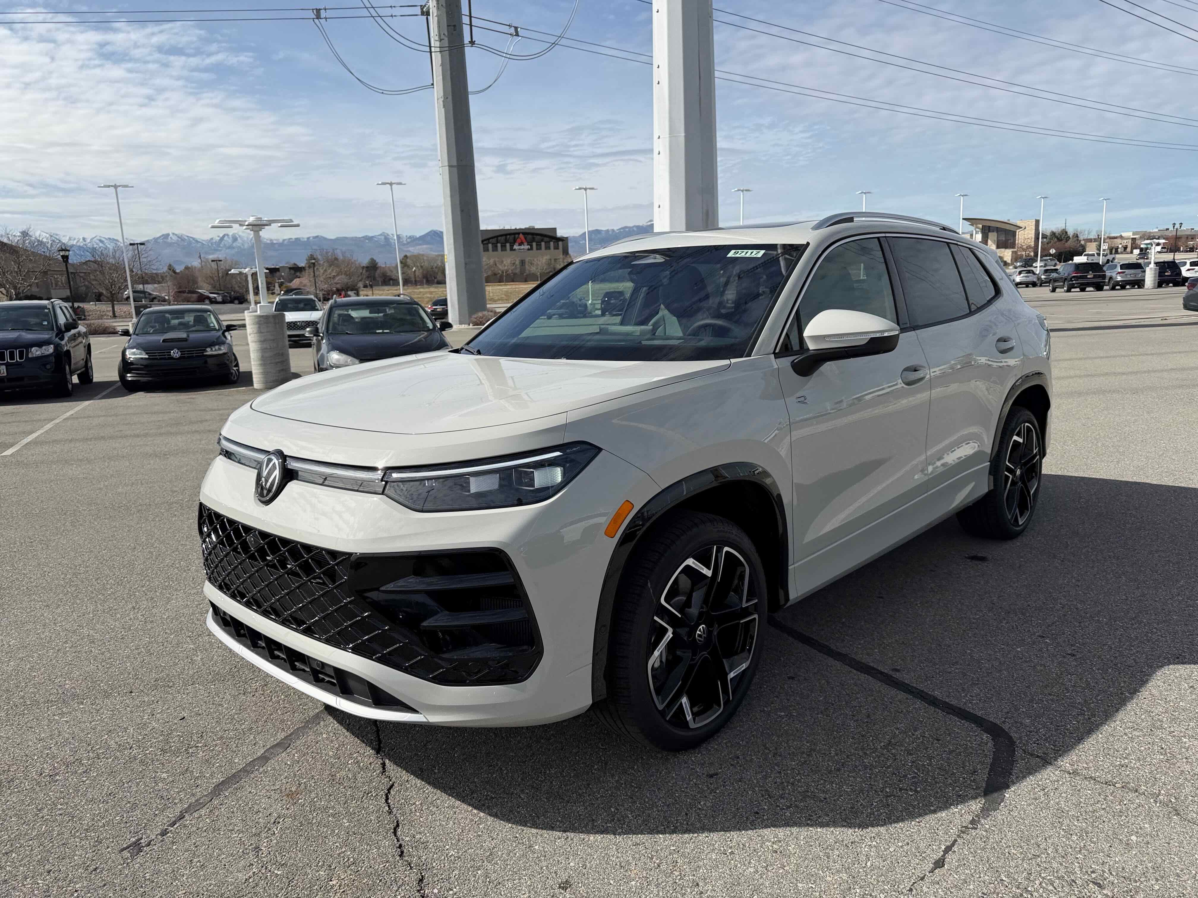 2026 Volkswagen Tiguan SEL R-Line Turbo