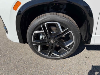 2026 Volkswagen Tiguan SEL R-Line Turbo