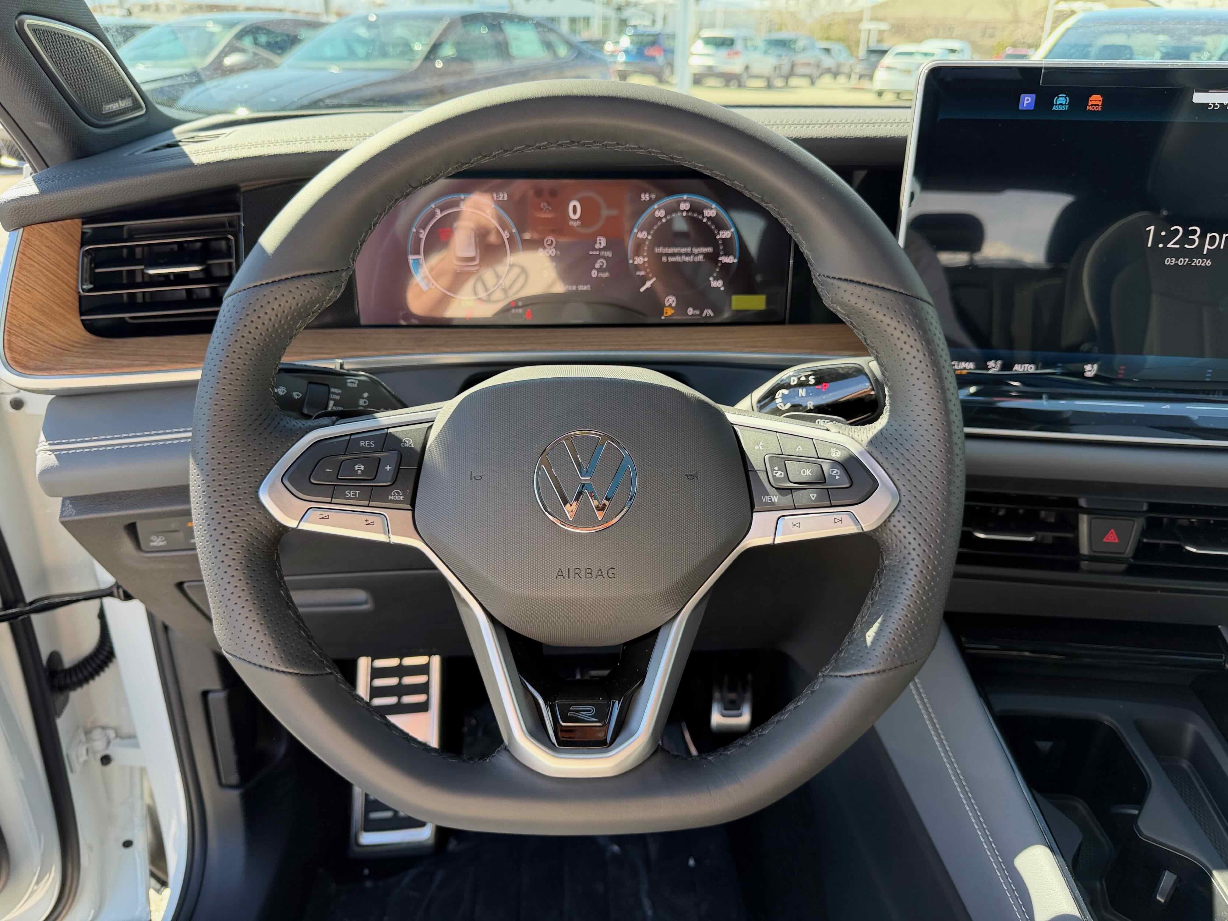 2026 Volkswagen Tiguan SEL R-Line Turbo