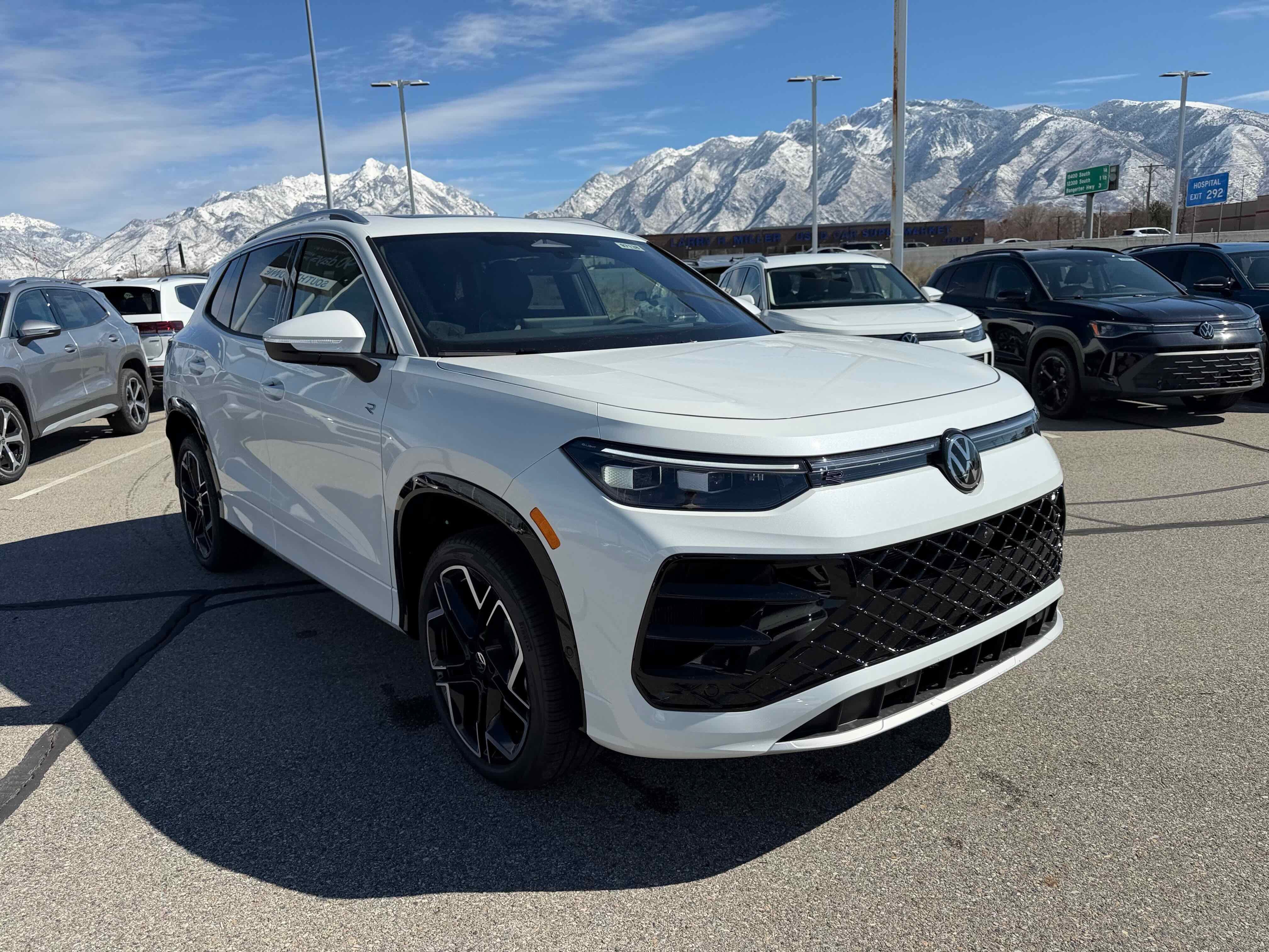 2026 Volkswagen Tiguan SEL R-Line Turbo