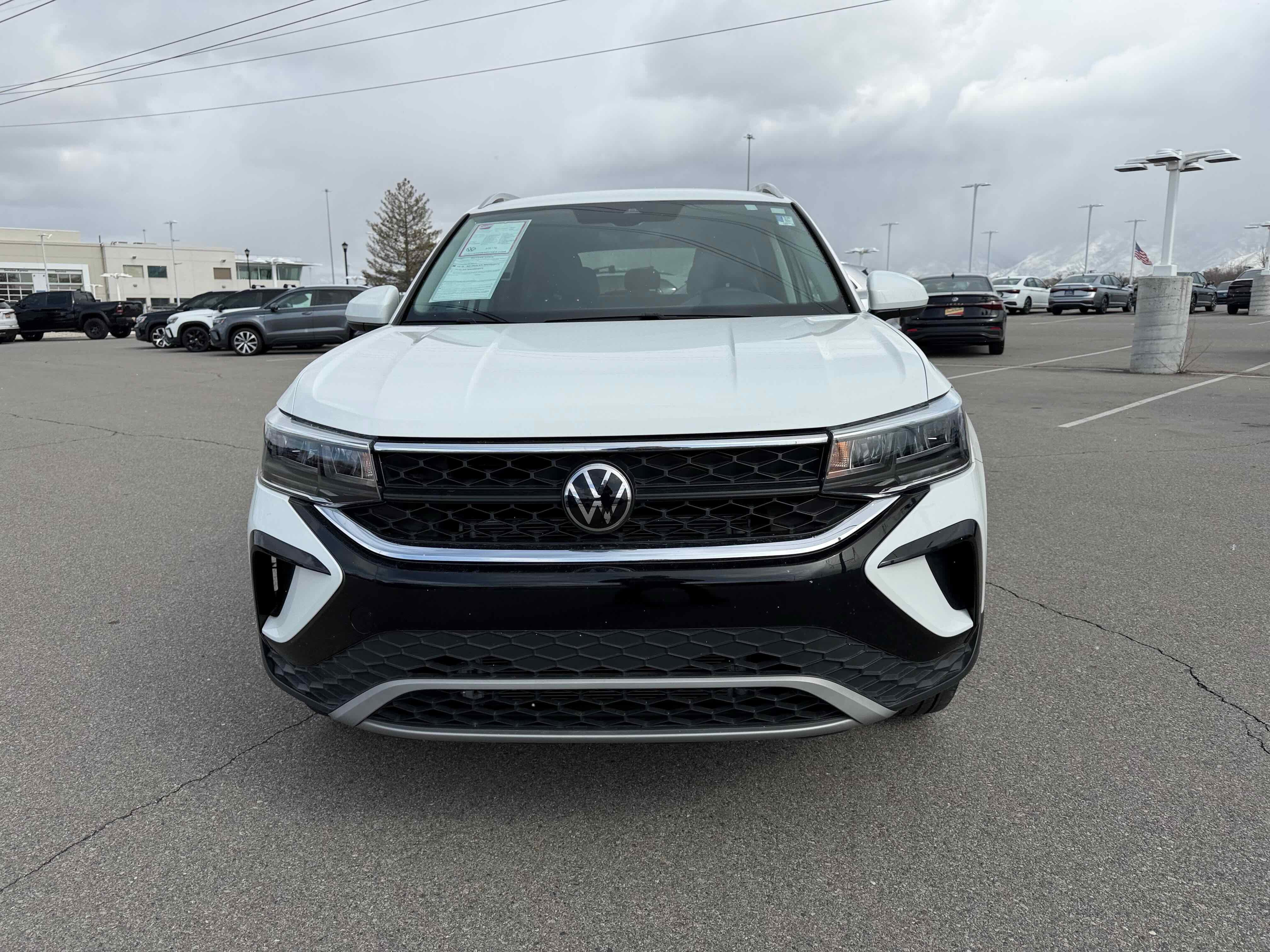 2024 Volkswagen Taos SE