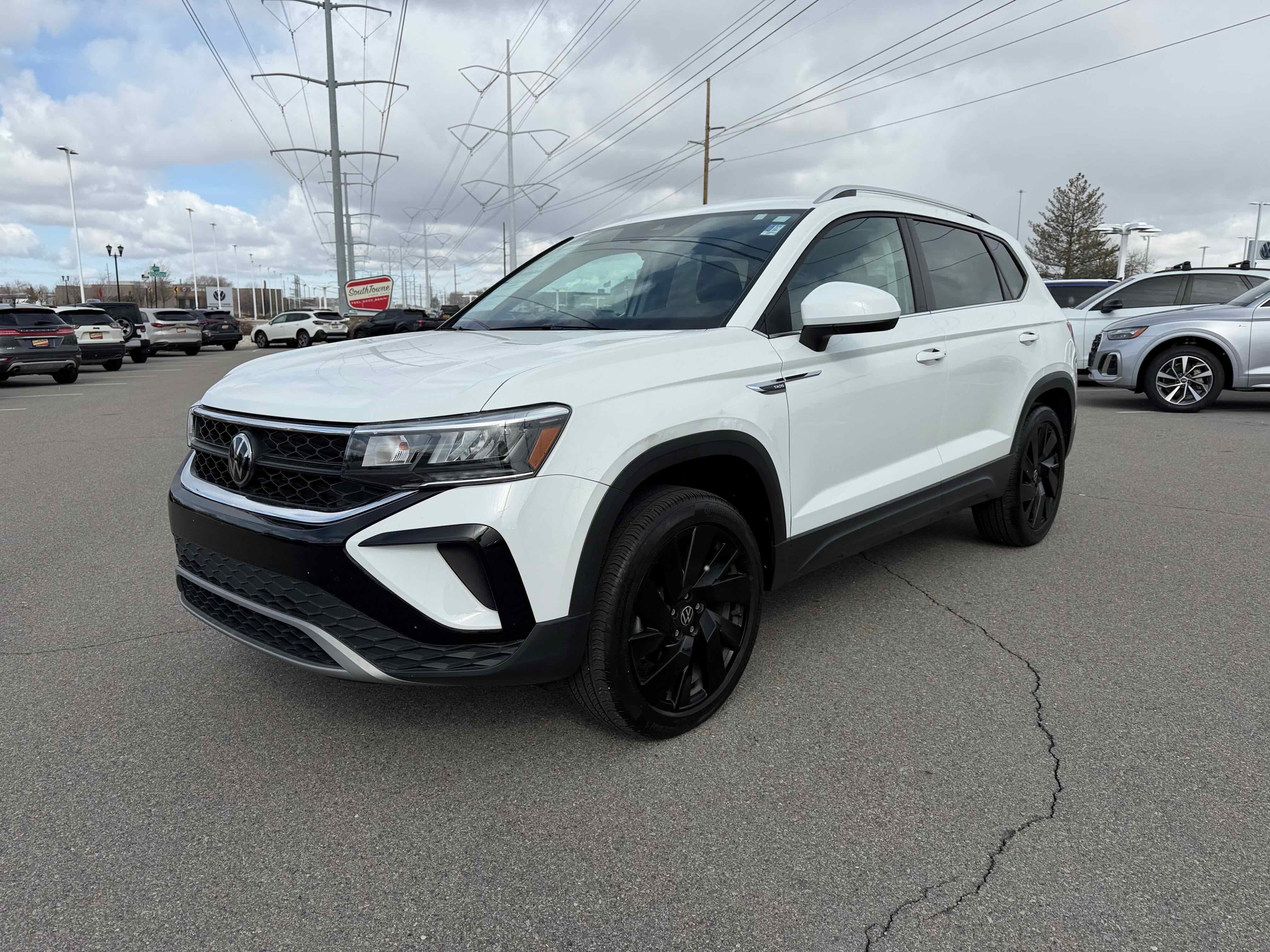 2024 Volkswagen Taos SE