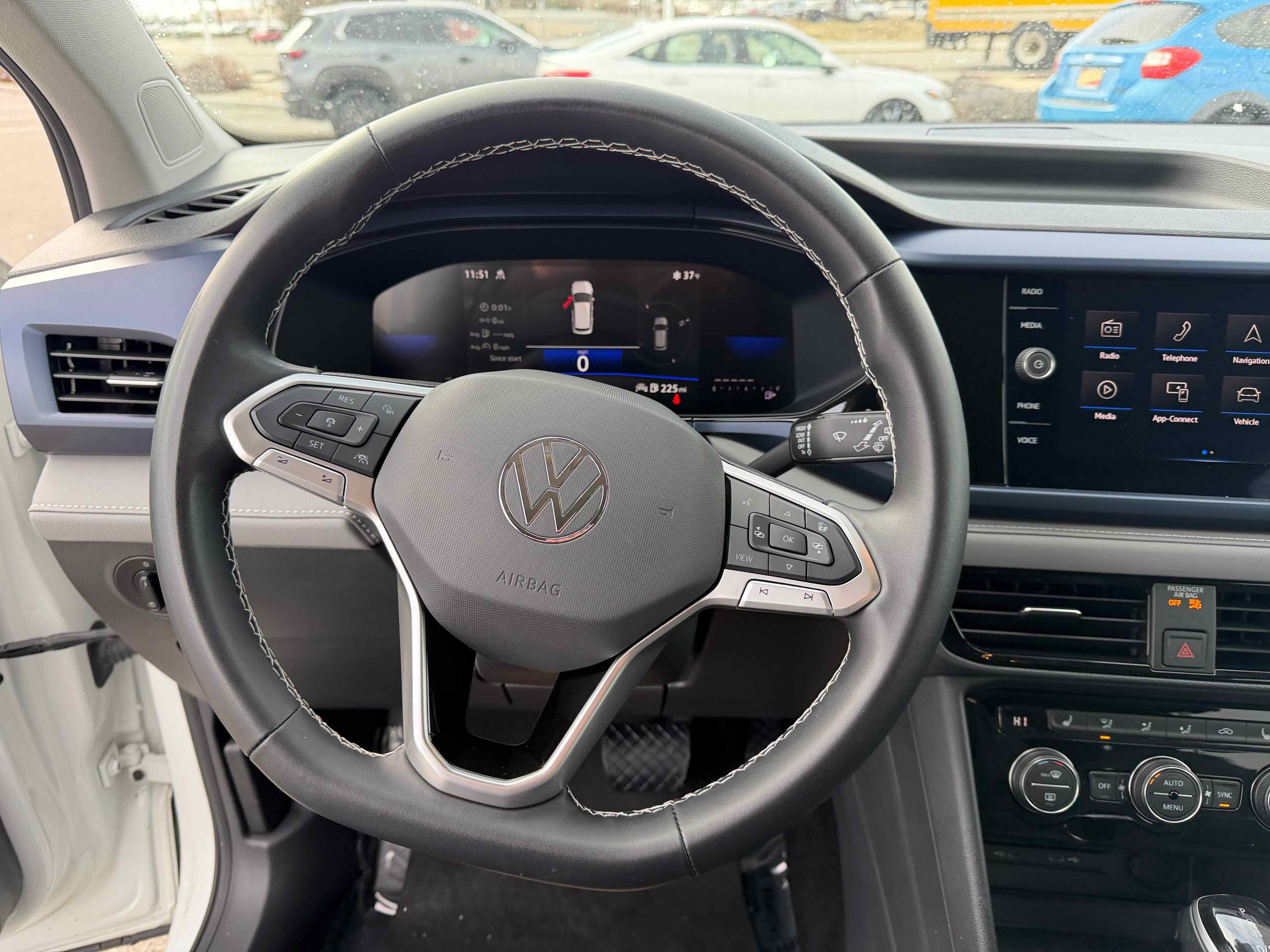 2024 Volkswagen Taos SE