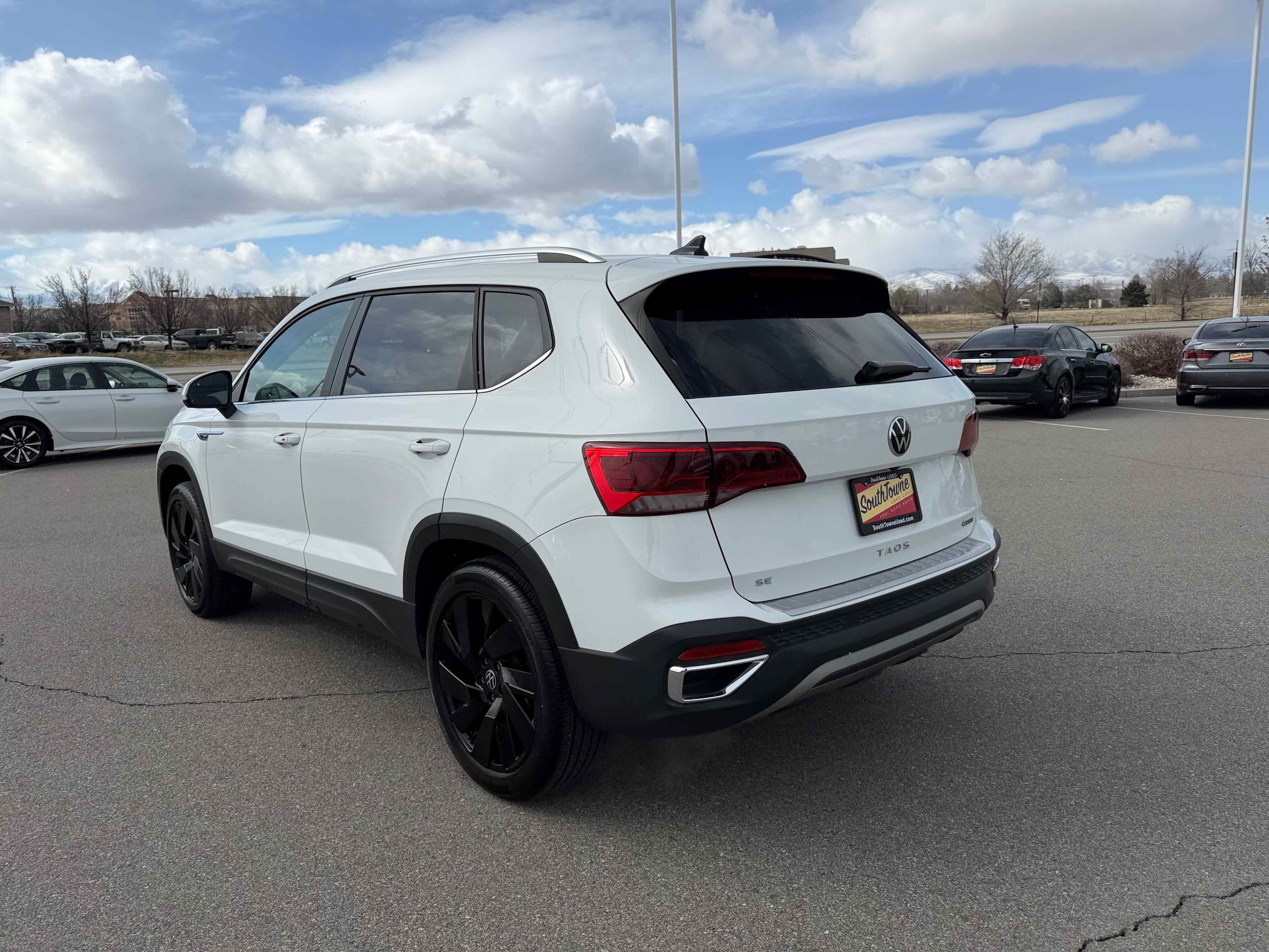 2024 Volkswagen Taos SE