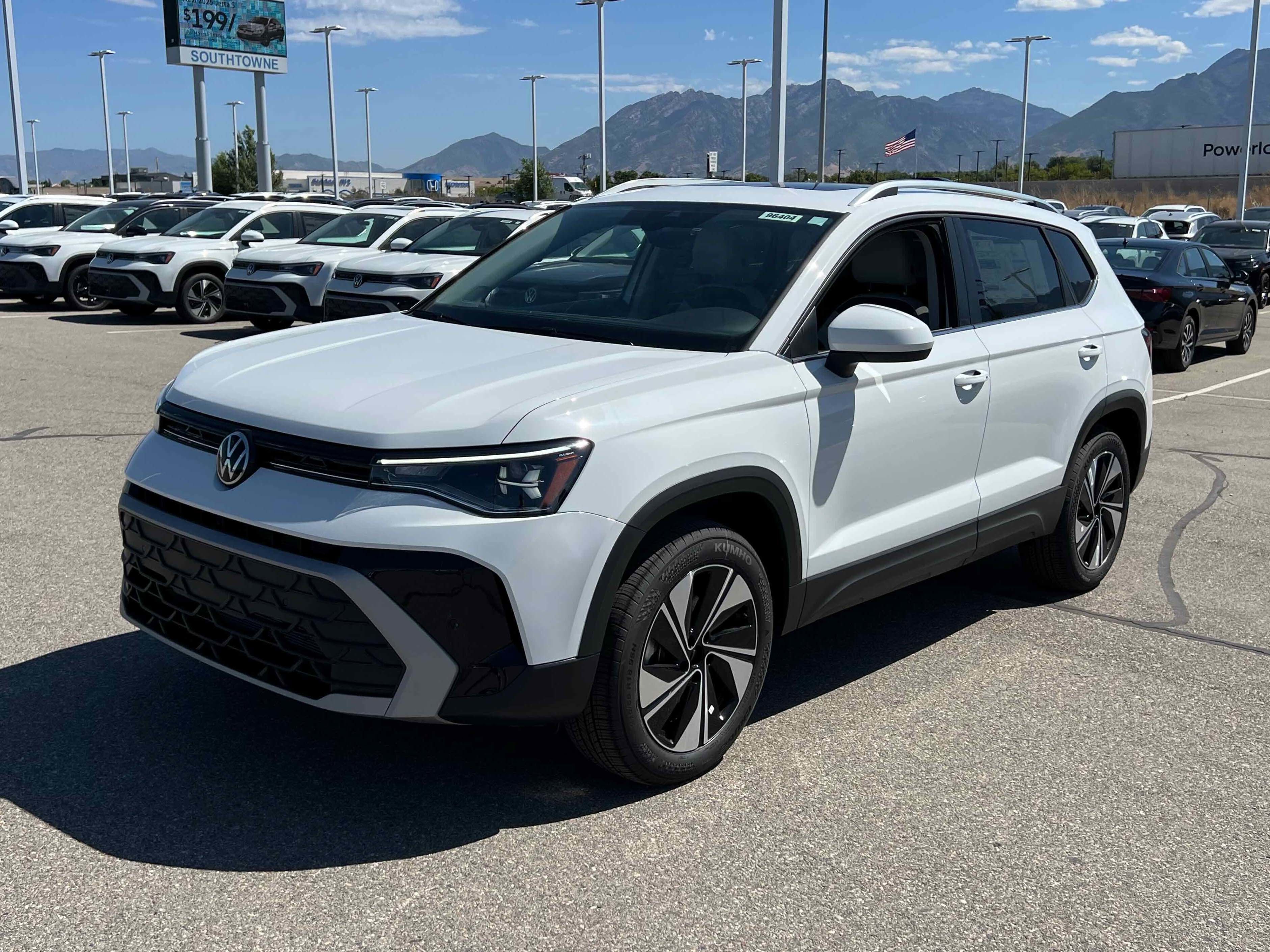 2025 Volkswagen Taos SE