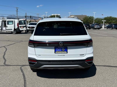 2025 Volkswagen Taos SE