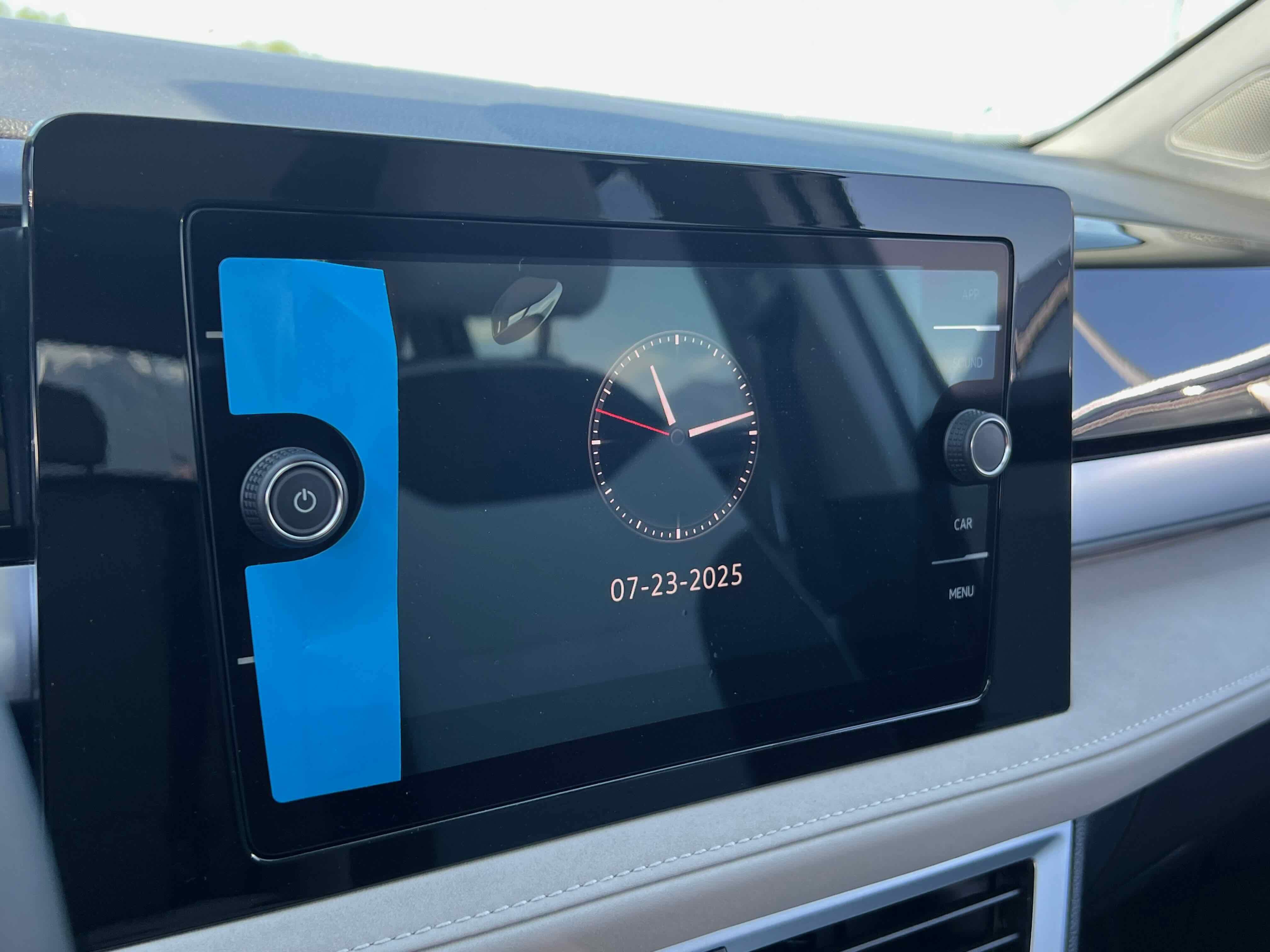 2025 Volkswagen Taos SE