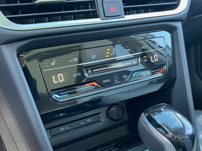 2025 Volkswagen Taos SE