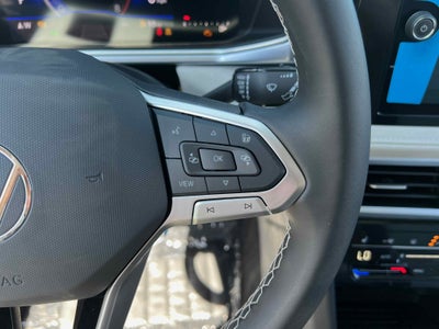 2025 Volkswagen Taos SE