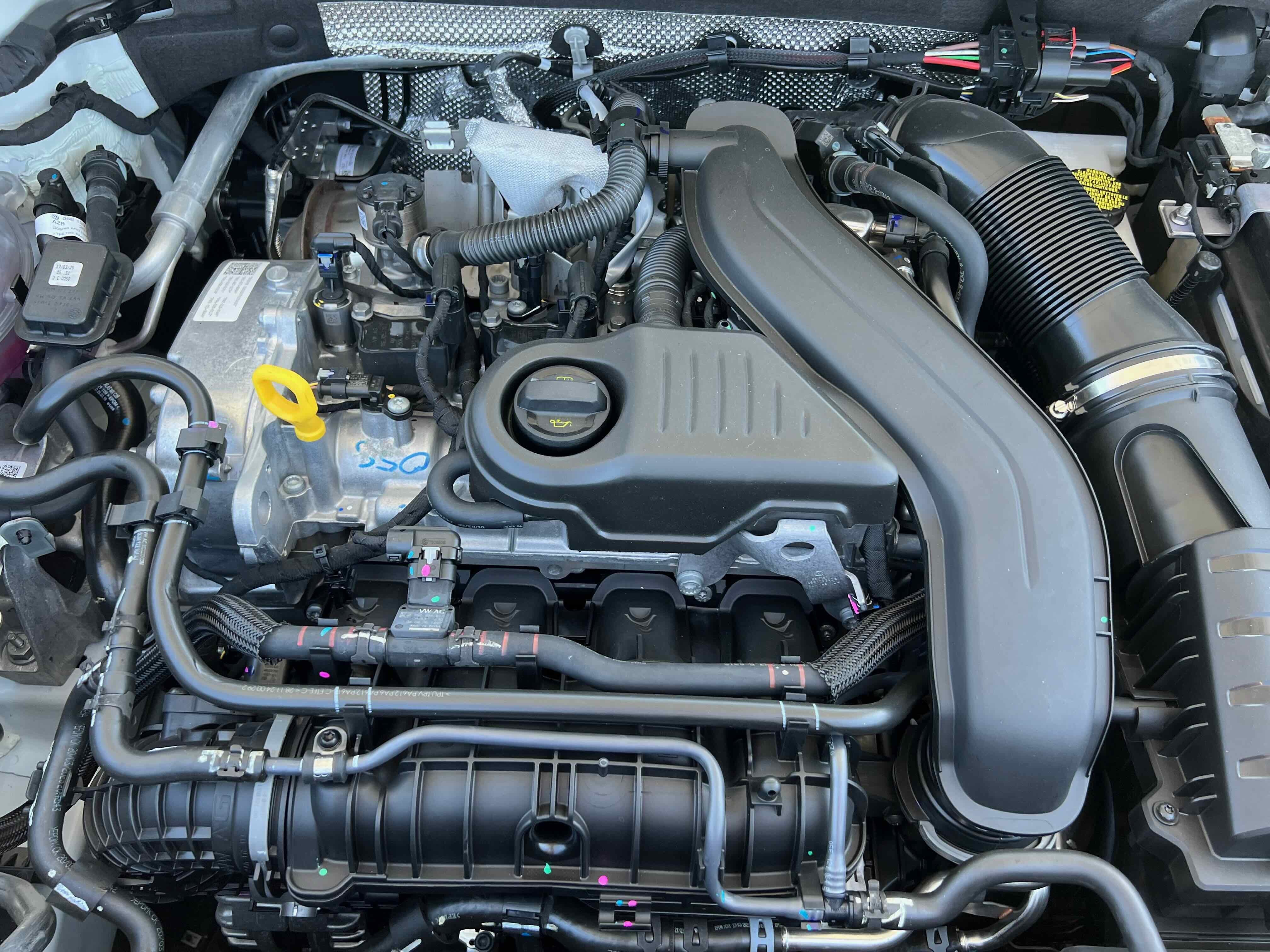 2025 Volkswagen Taos SE