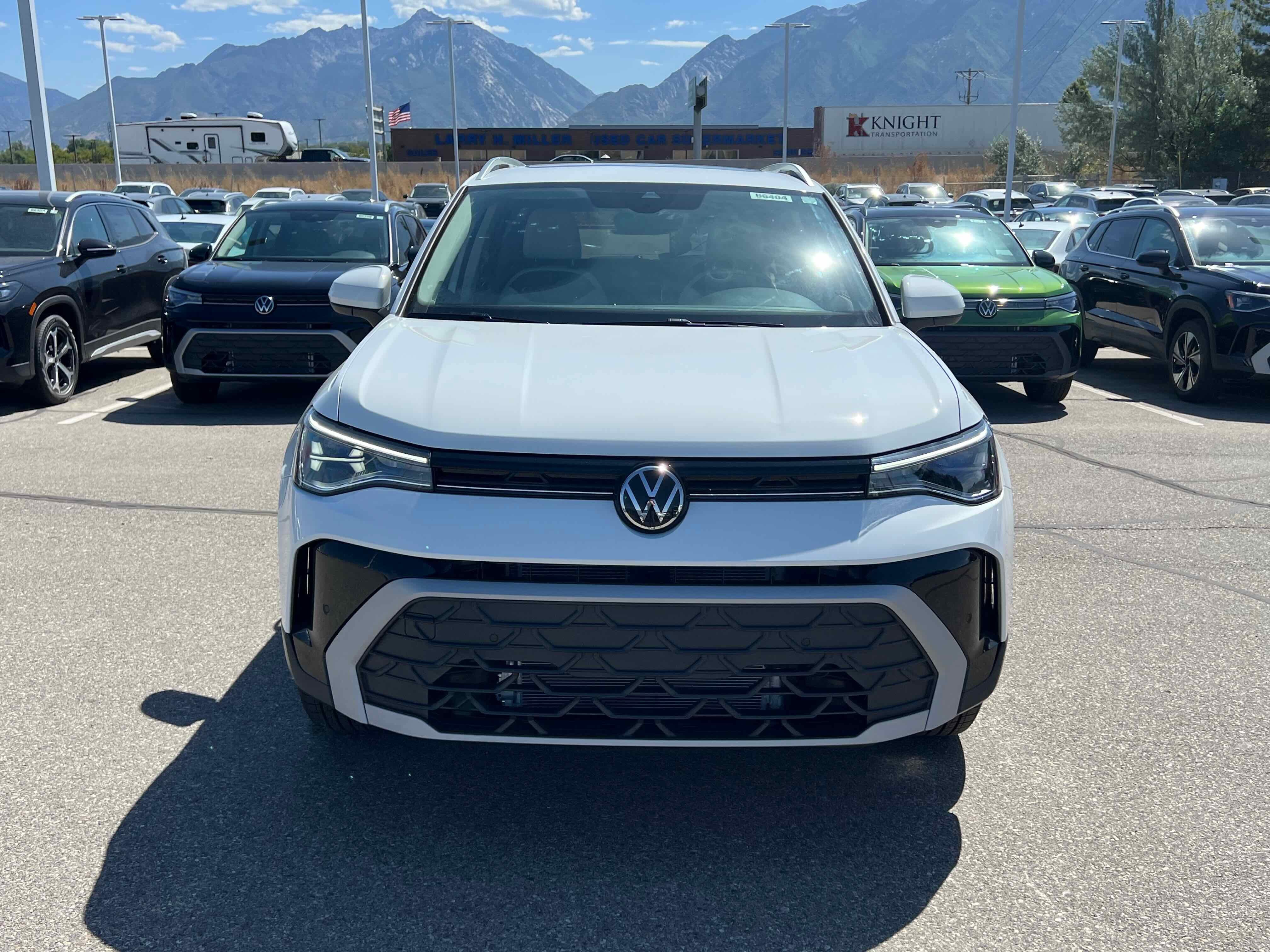 2025 Volkswagen Taos SE