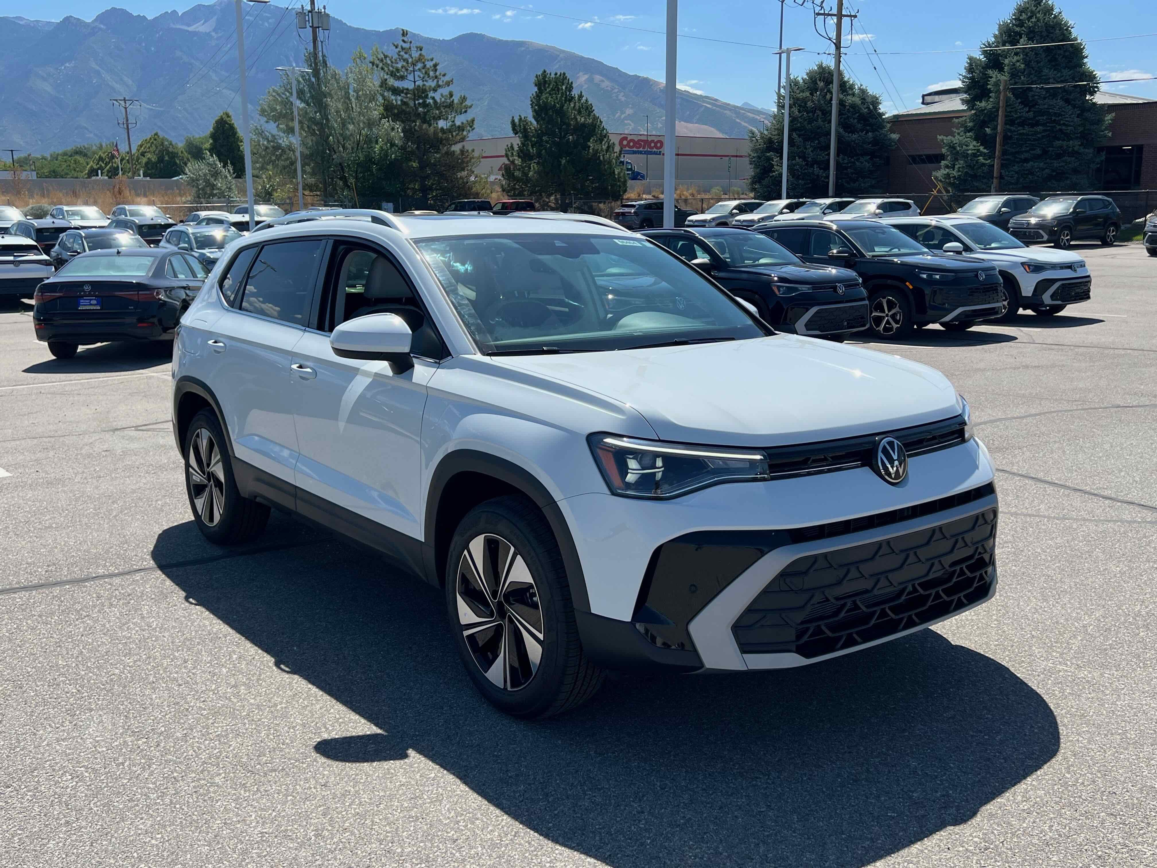 2025 Volkswagen Taos SE