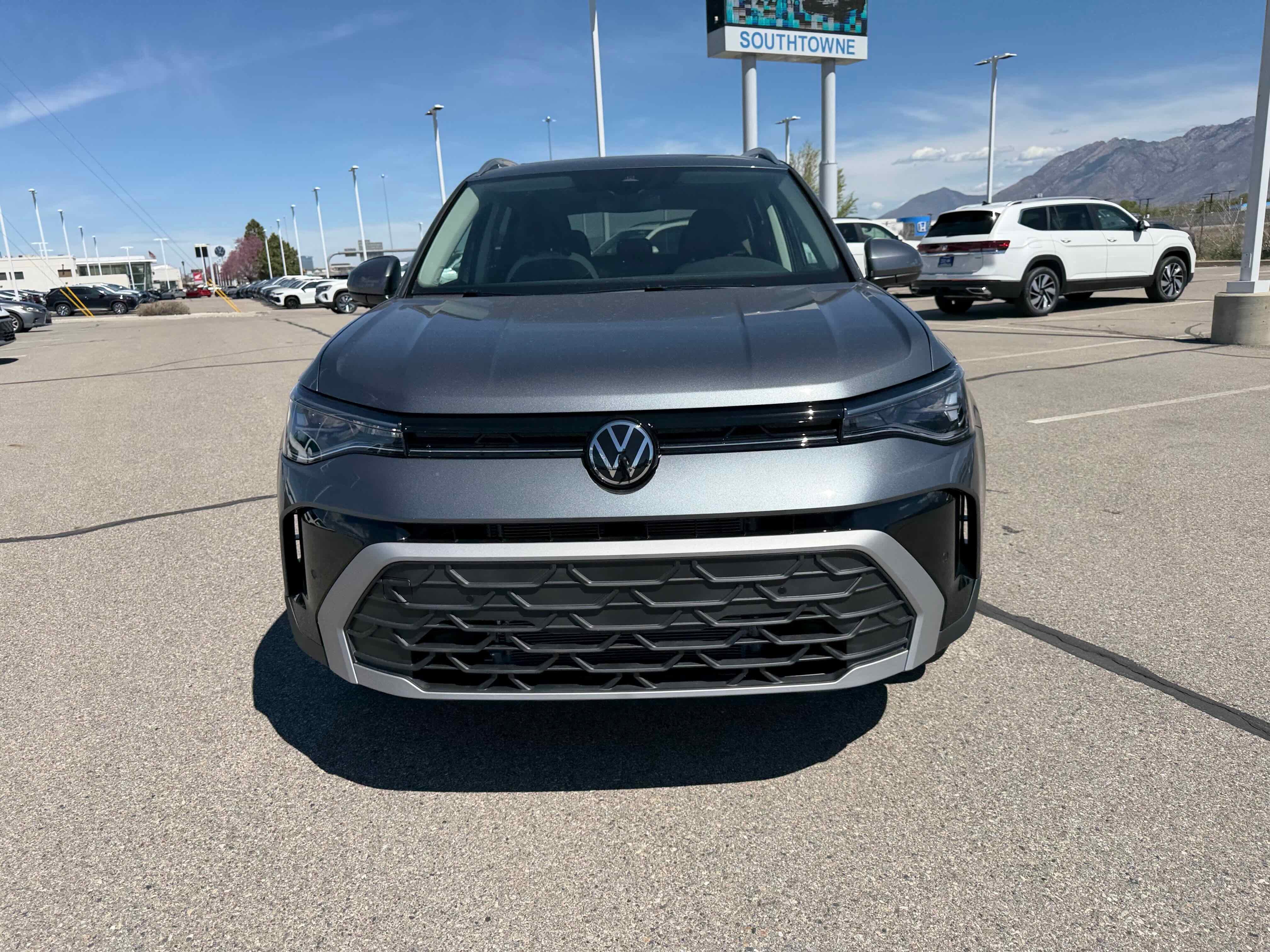 2026 Volkswagen Taos SE