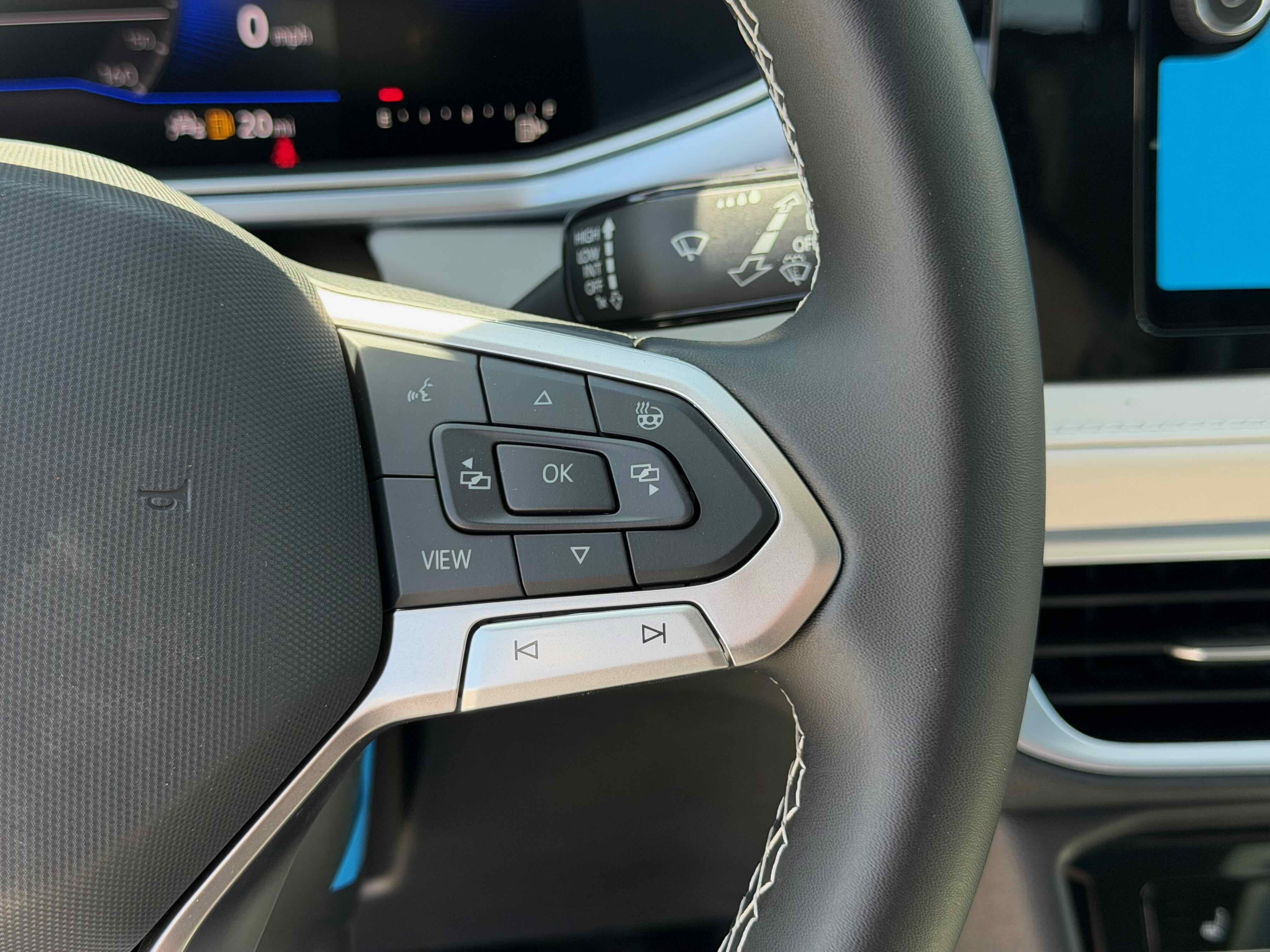 2026 Volkswagen Taos SE