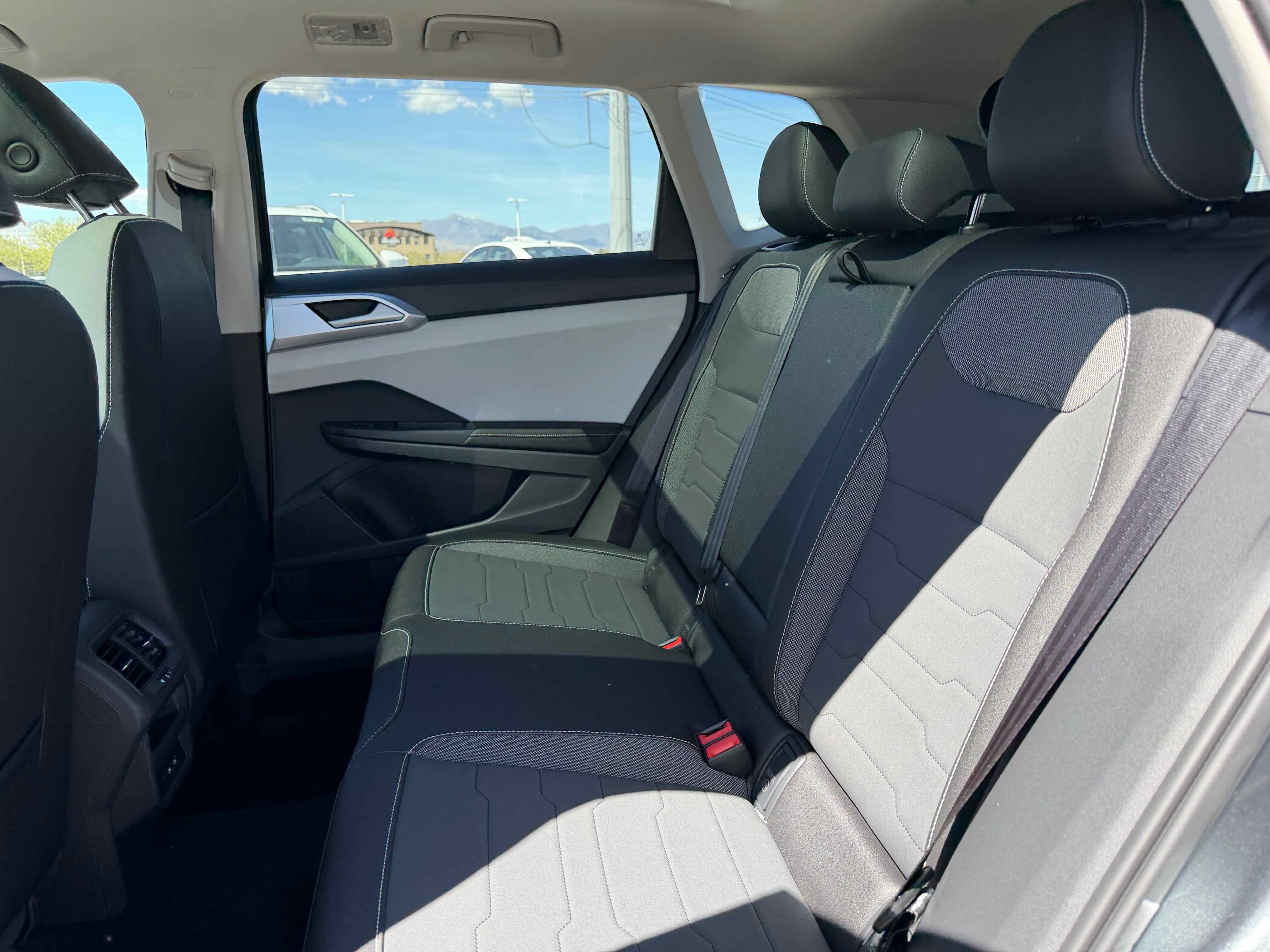 2026 Volkswagen Taos SE